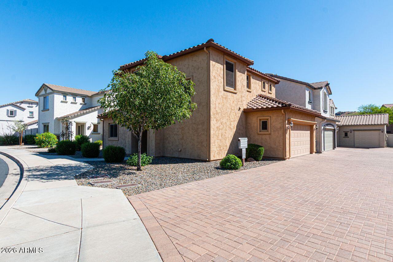 26329 N BABBLING BROOK Drive