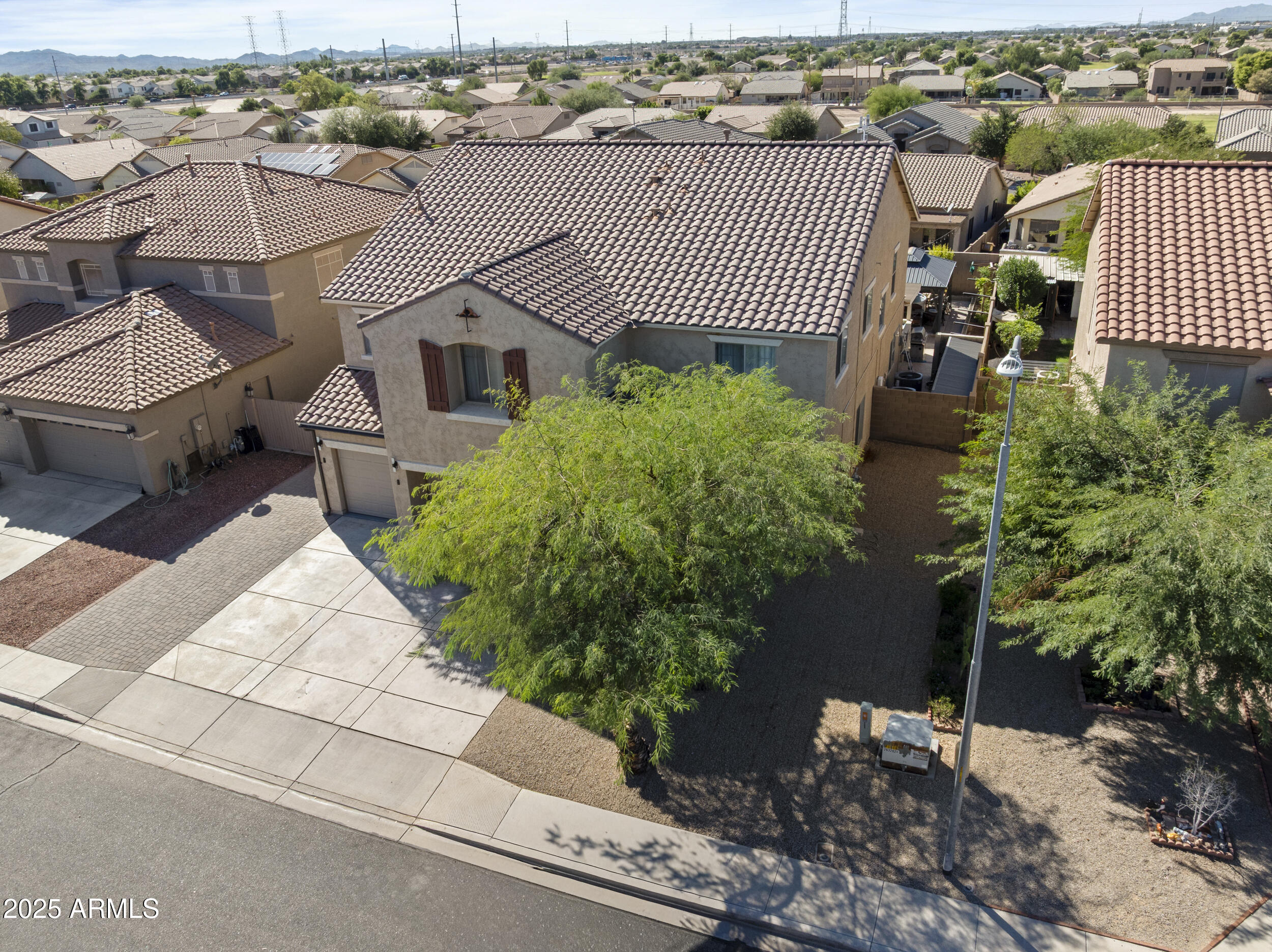806 S 118TH Lane