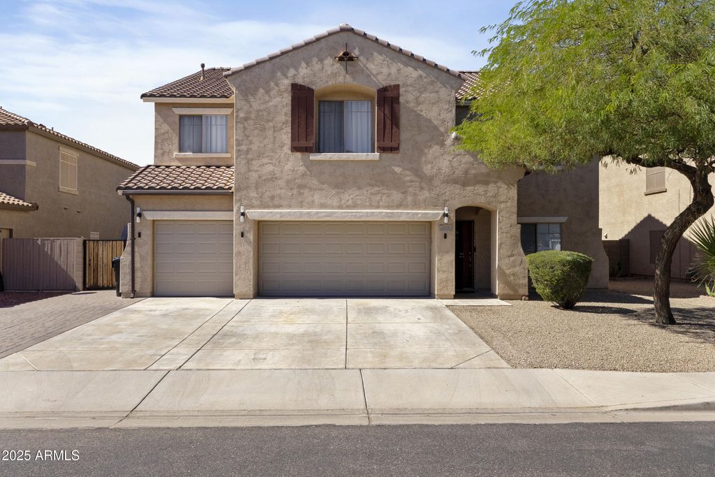 Photo of 806 S 118th Lane, Avondale, AZ 85323 (MLS # 6935413)