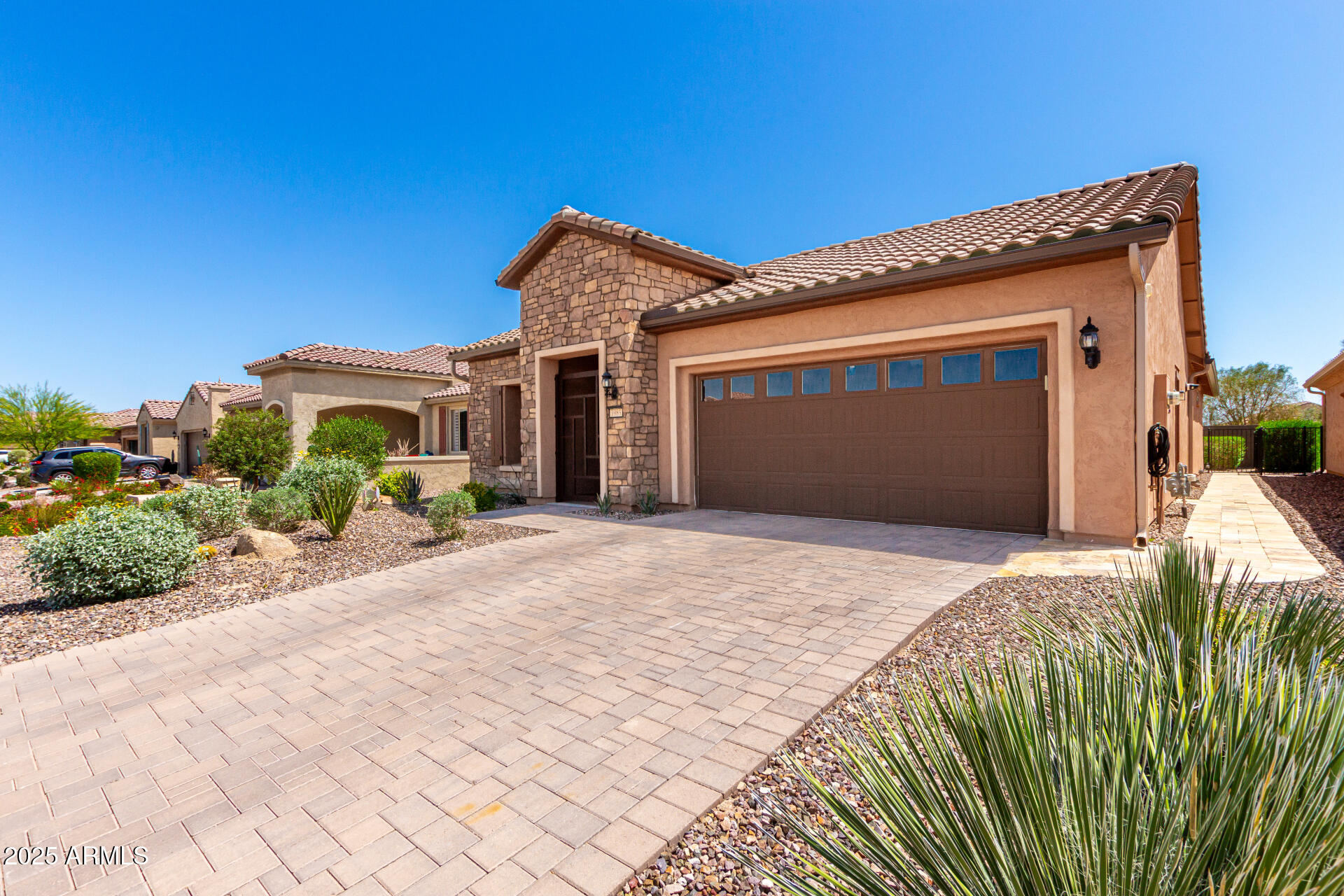 3985 N DAISY Drive