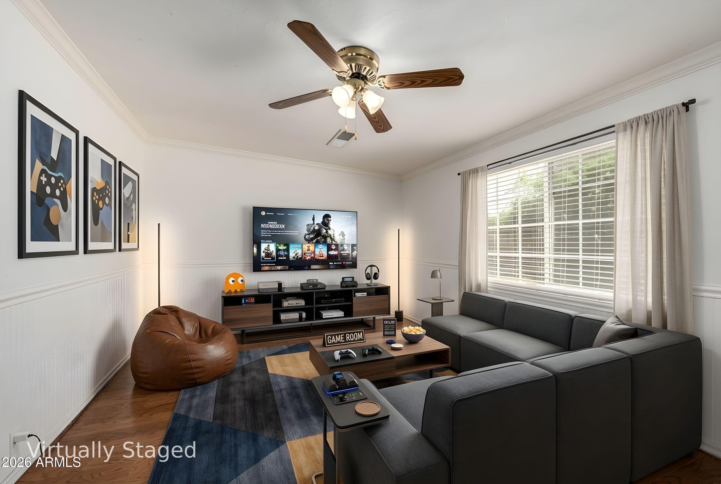 4021 E DES MOINES Street