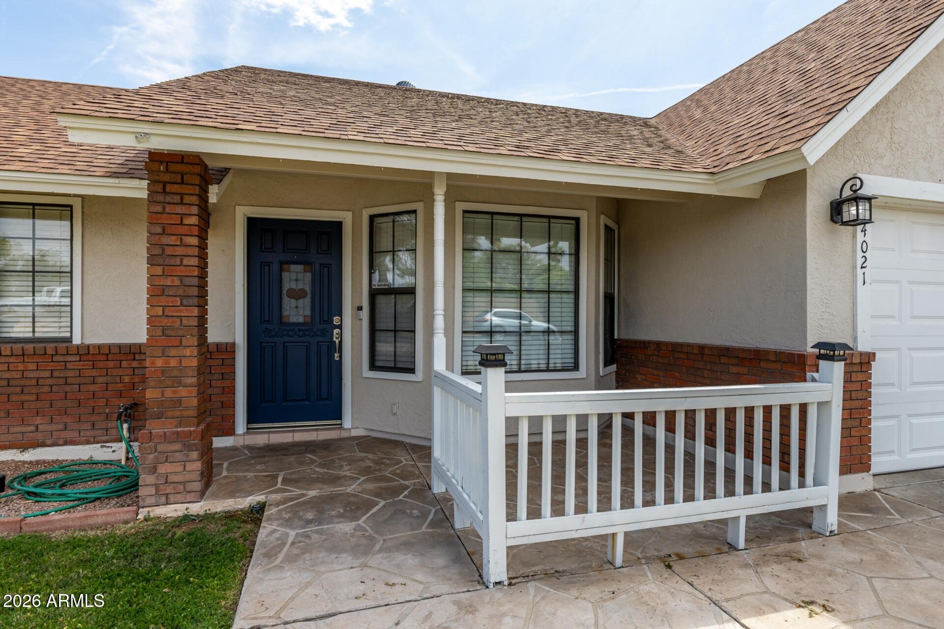 4021 E DES MOINES Street