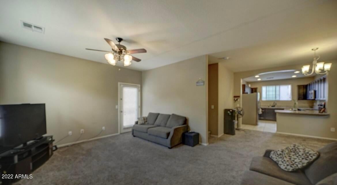 2010 N 77th Drive