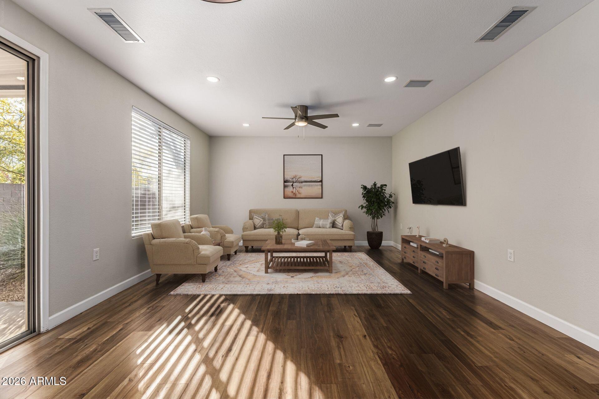 15930 W Autumn Circle