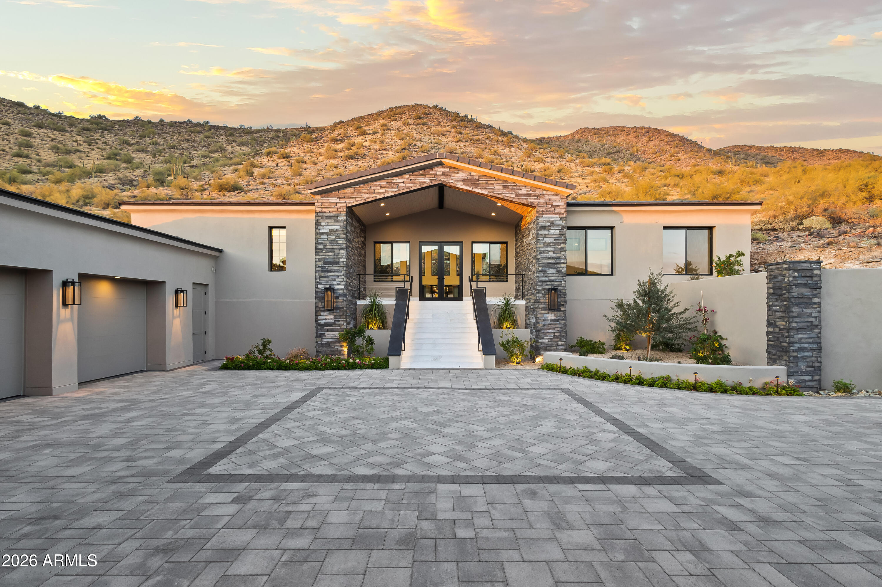 11520 E DREYFUS Avenue