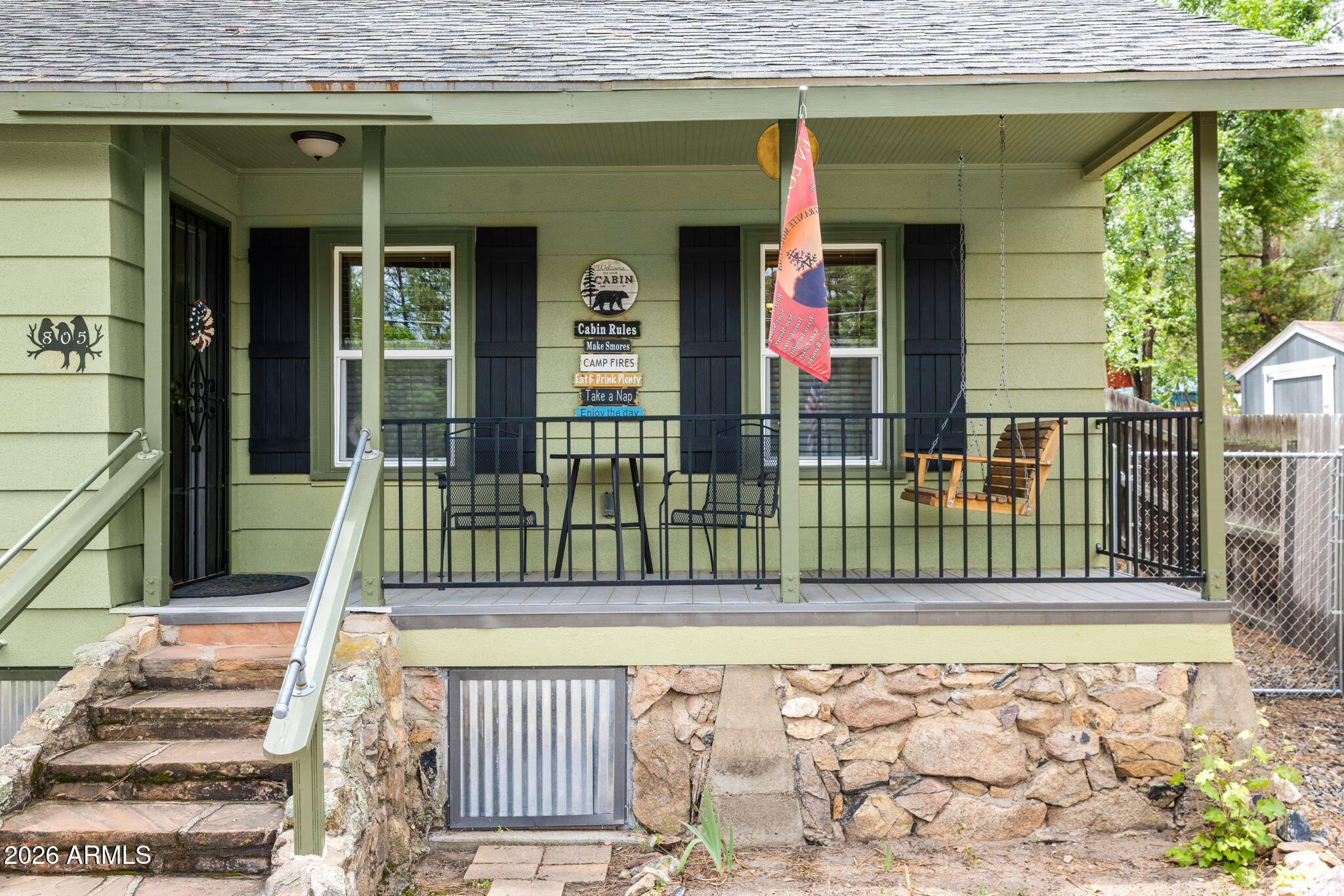 805 W CANYON Drive