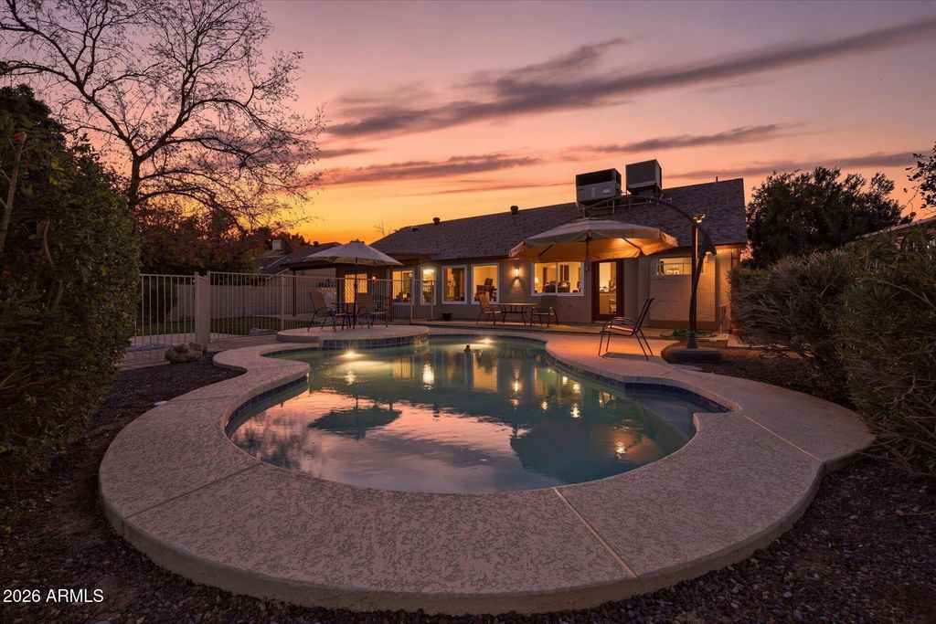 Photo of 712 W Loughlin Drive, Chandler, AZ 85225 (MLS # 6975574)