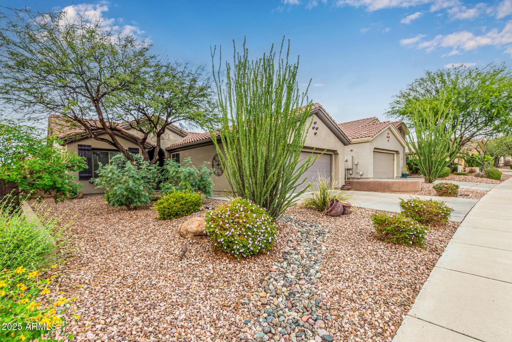 Photo of 41420 N Bent Creek Way, Anthem, AZ 85086 (MLS # 6949943)