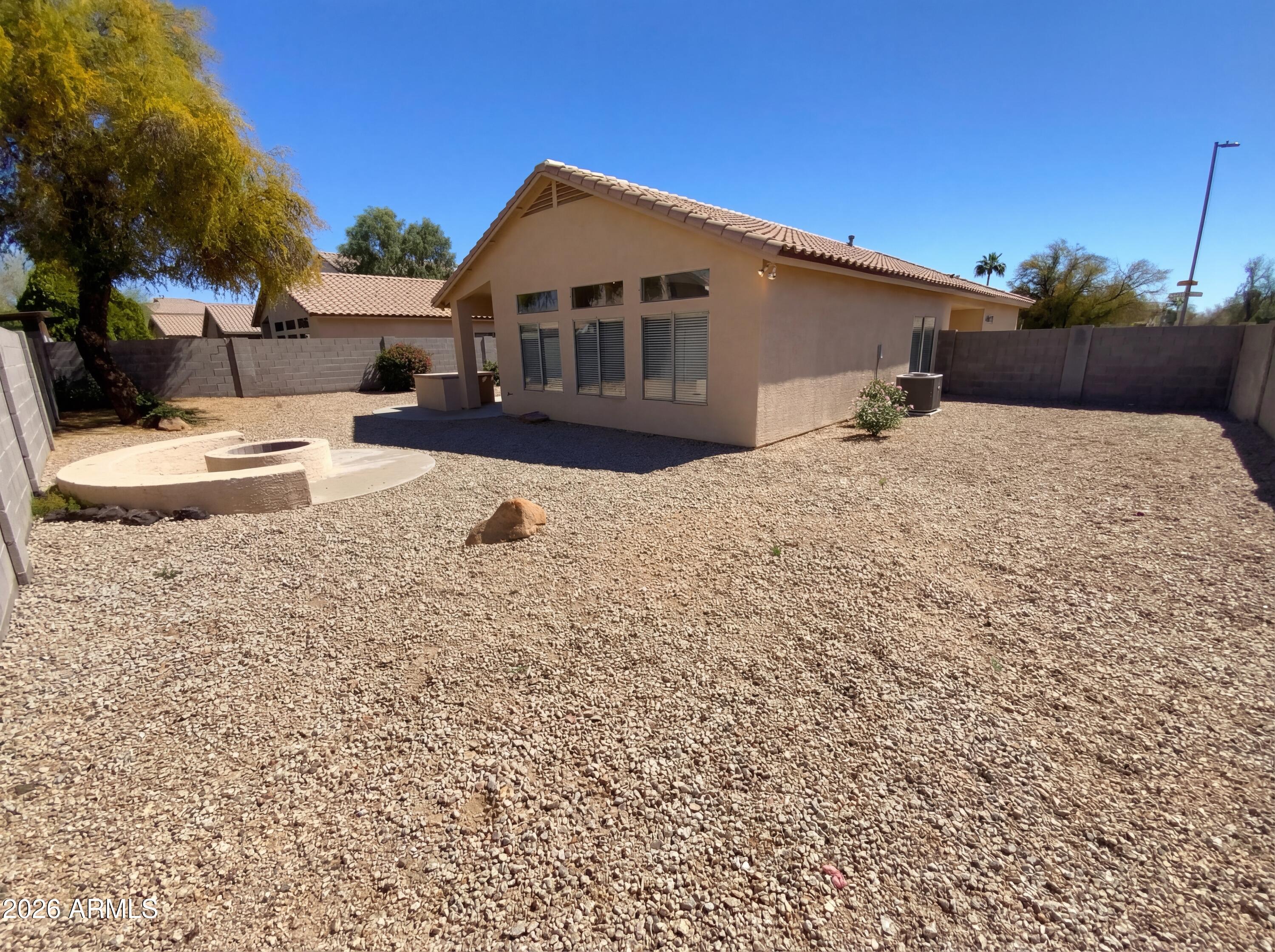 3938 W HACKAMORE Drive