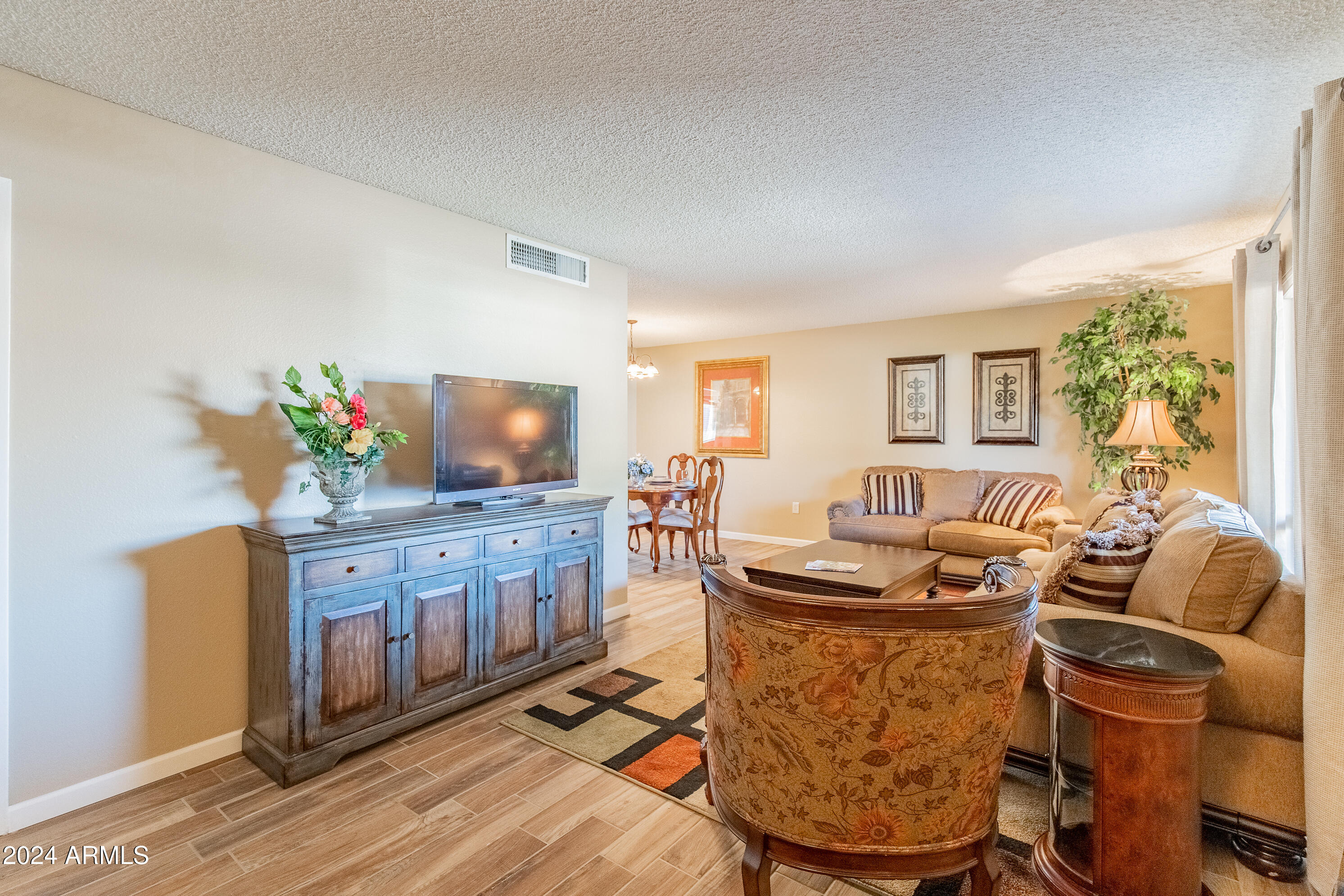 10719 W CAMELOT Circle