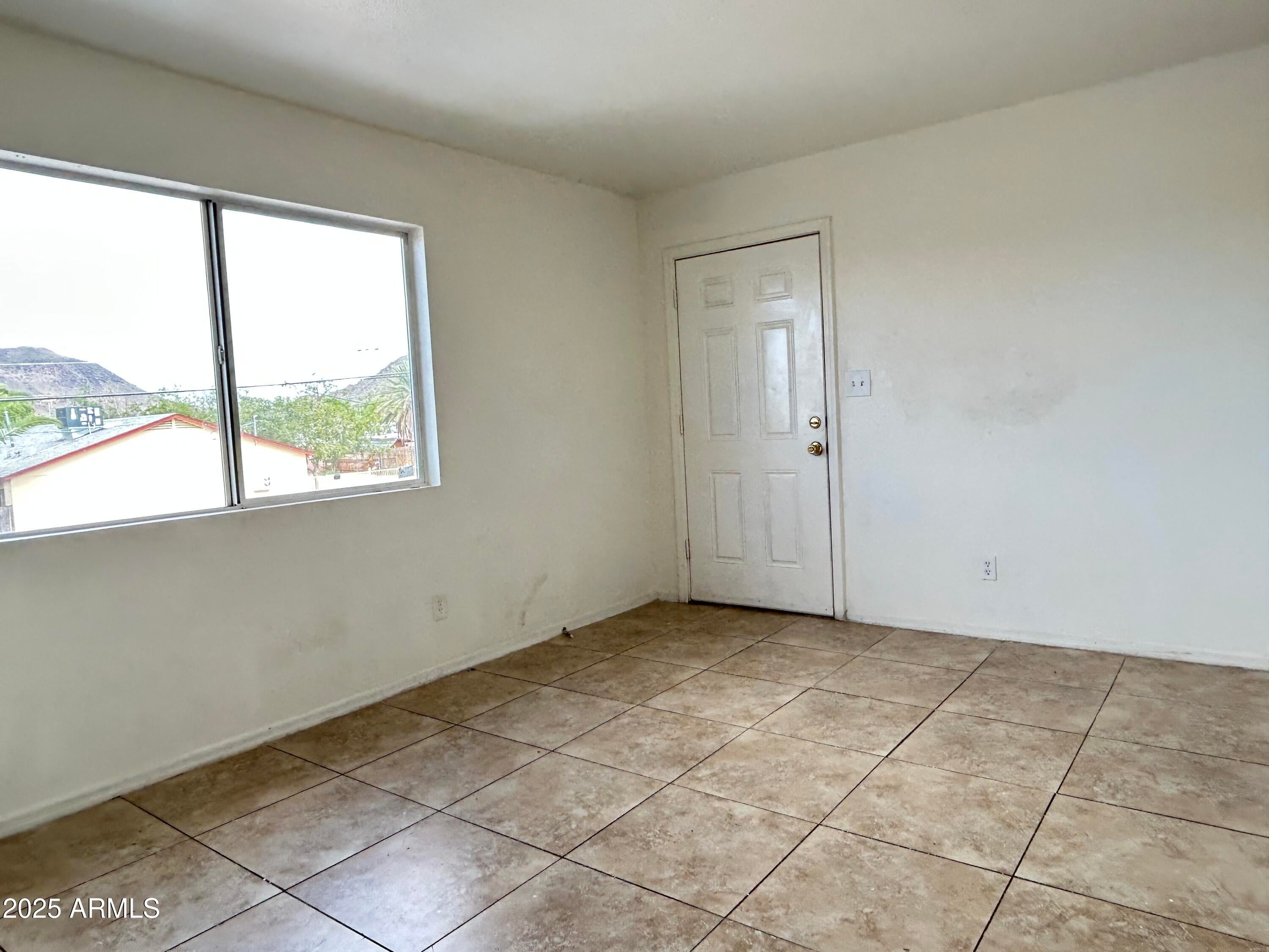 1321 W Vogel Avenue Apt 6