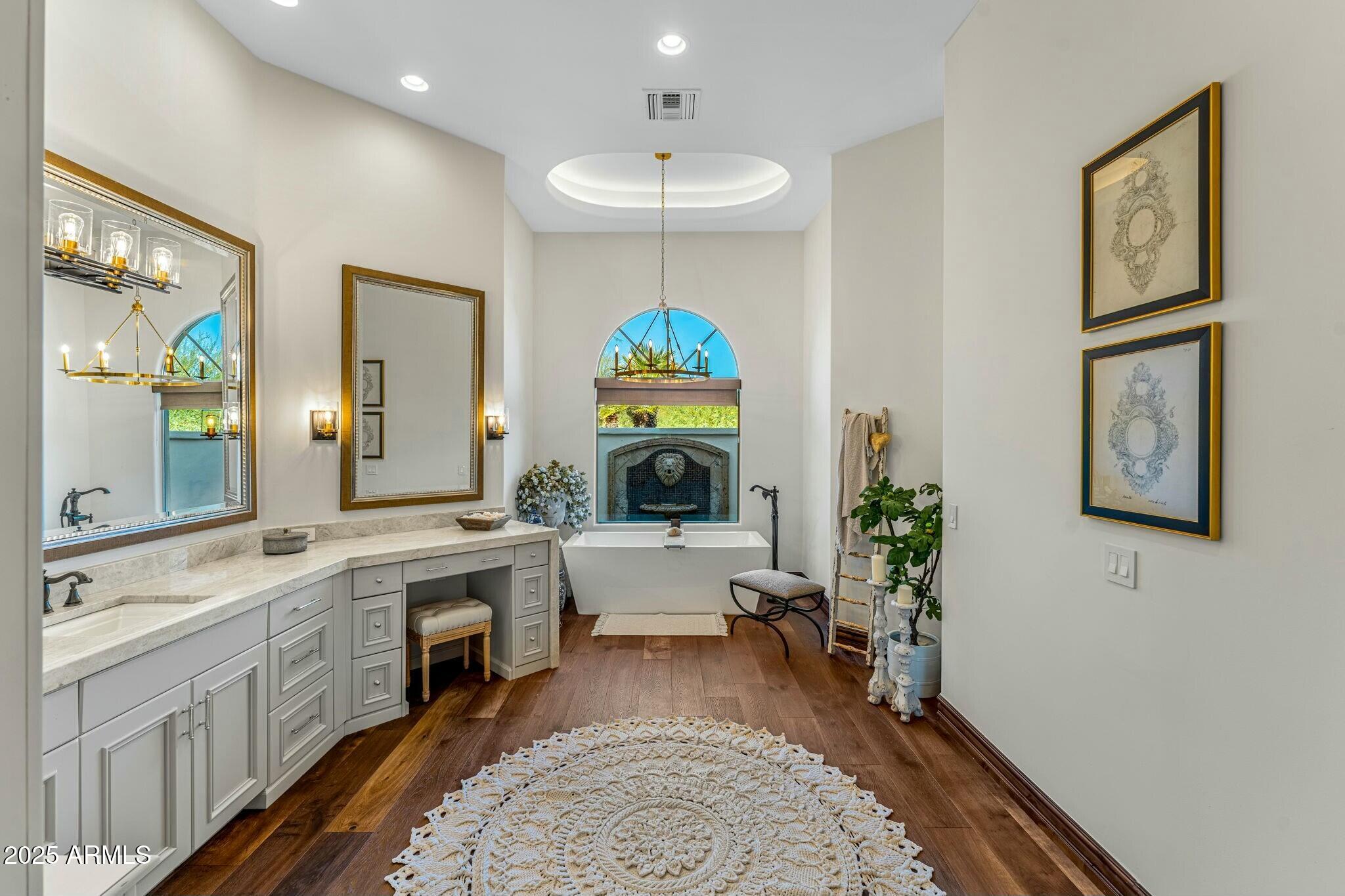 Paradise Valley, Arizona 85253, United States, 5 Bedrooms Bedrooms, ,6 BathroomsBathrooms,Residential,Active,112972