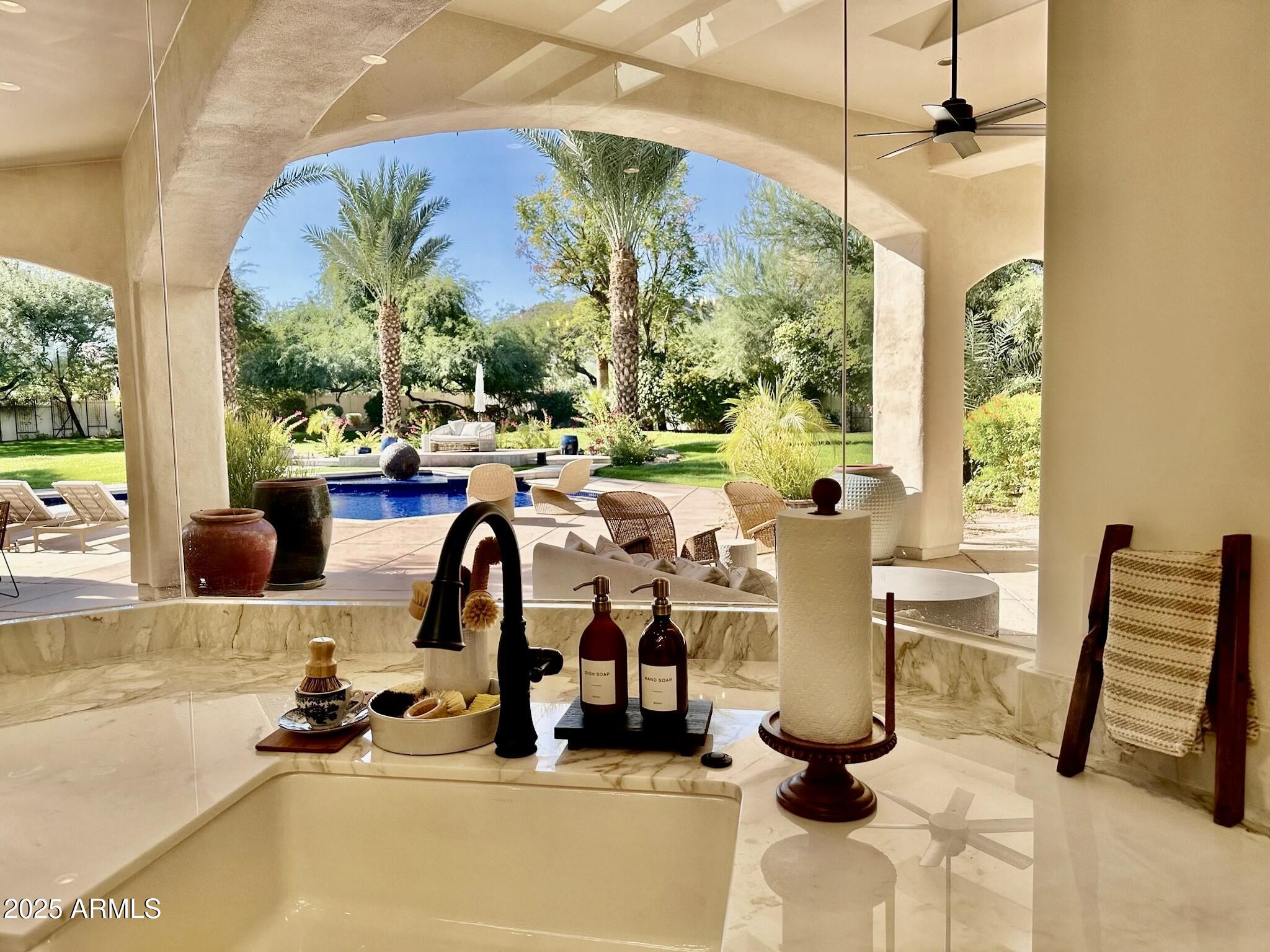 Paradise Valley, Arizona 85253, United States, 5 Bedrooms Bedrooms, ,6 BathroomsBathrooms,Residential,Active,112972