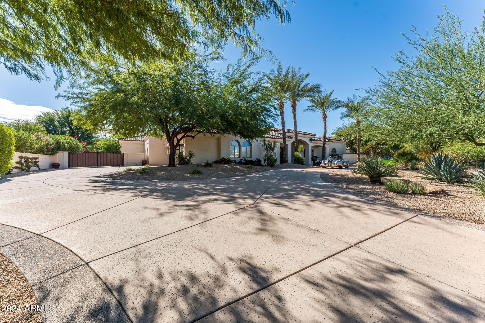 Paradise Valley, Arizona 85253, United States, 5 Bedrooms Bedrooms, ,6 BathroomsBathrooms,Residential,Active,112972