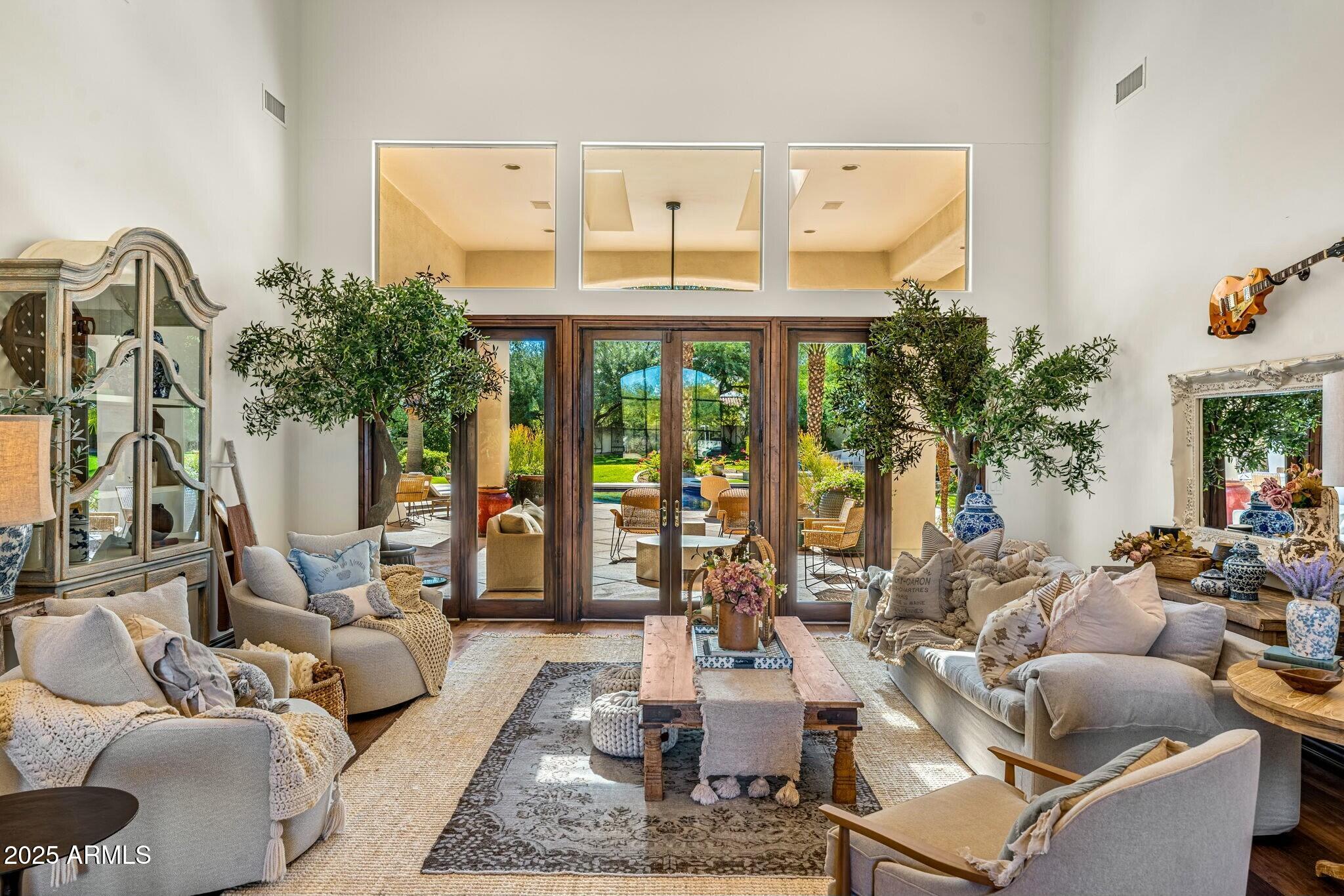 Paradise Valley, Arizona 85253, United States, 5 Bedrooms Bedrooms, ,6 BathroomsBathrooms,Residential,Active,112972