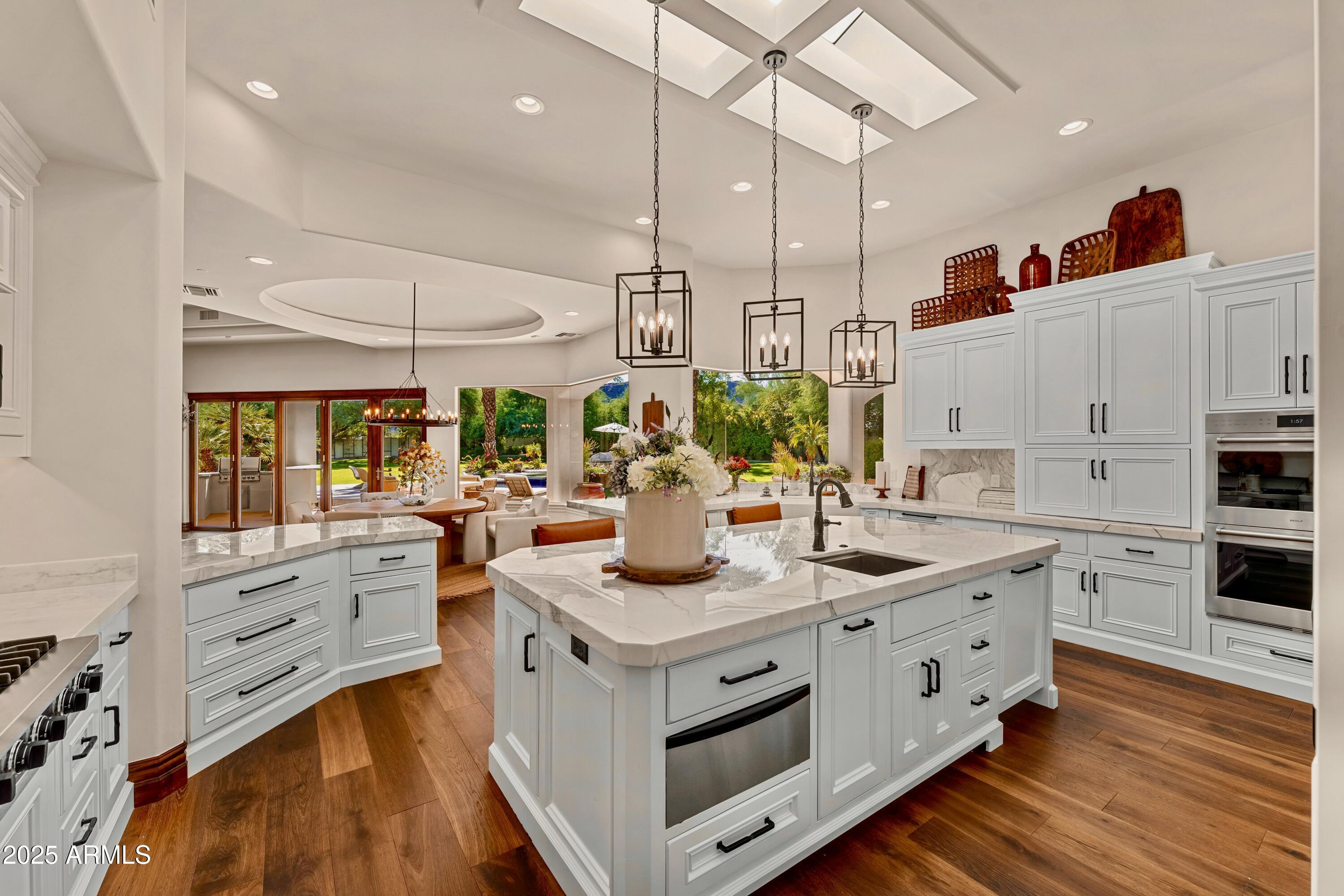 Paradise Valley, Arizona 85253, United States, 5 Bedrooms Bedrooms, ,6 BathroomsBathrooms,Residential,Active,112972