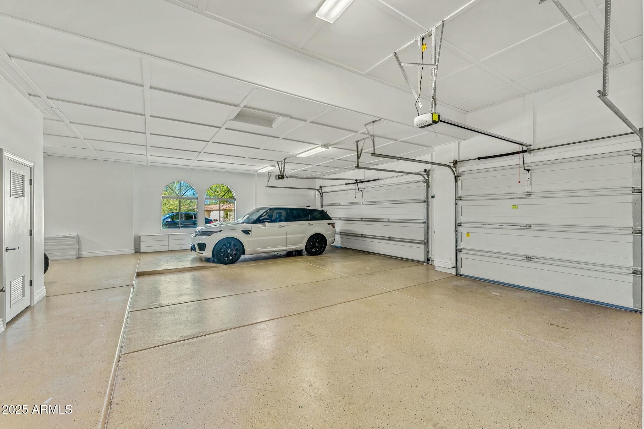 Paradise Valley, Arizona 85253, United States, 5 Bedrooms Bedrooms, ,6 BathroomsBathrooms,Residential,Active,112972