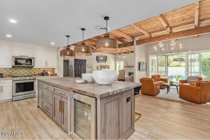 2551 E MISSOURI Avenue