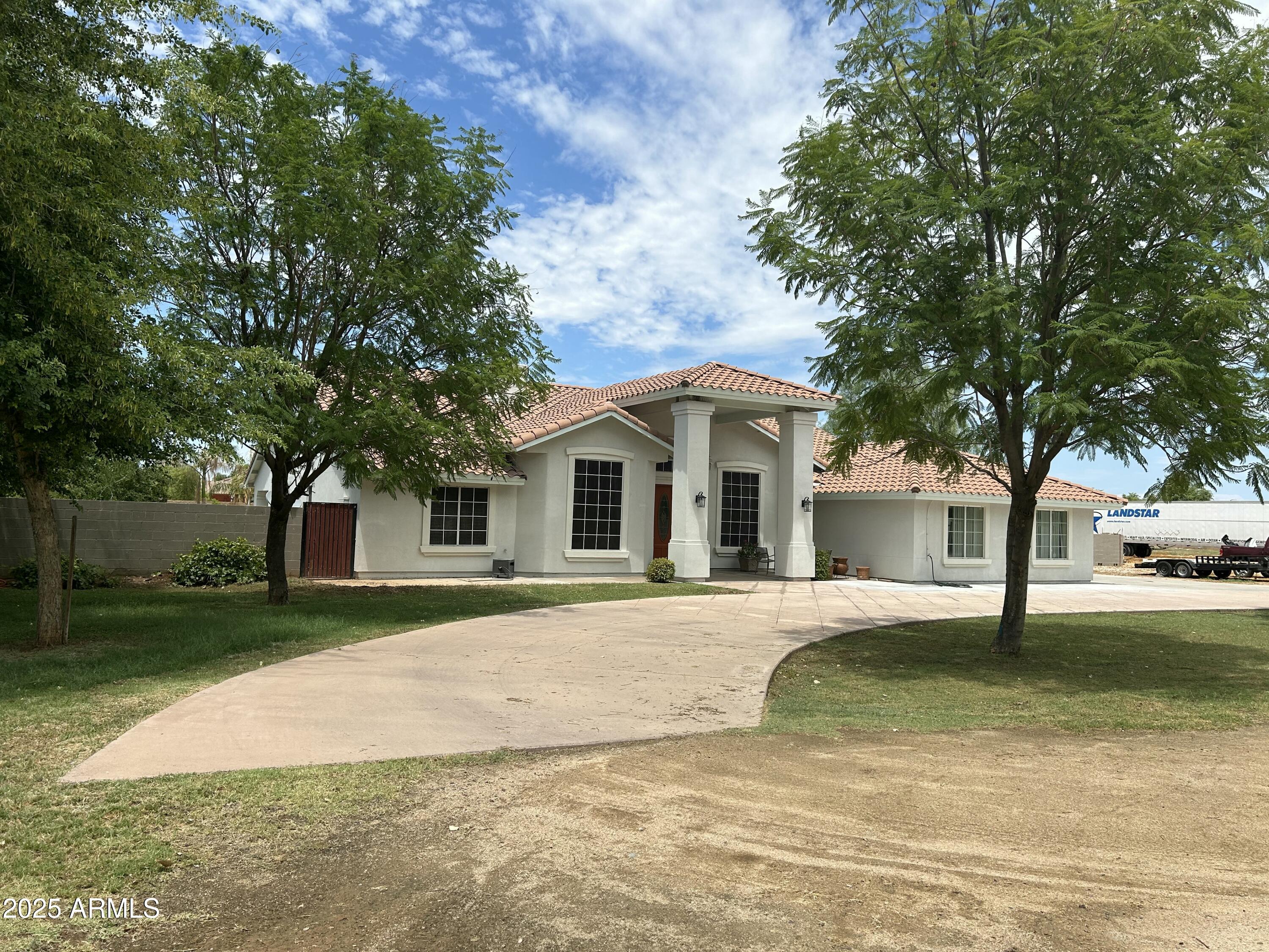 5238 W CALDWELL Street
