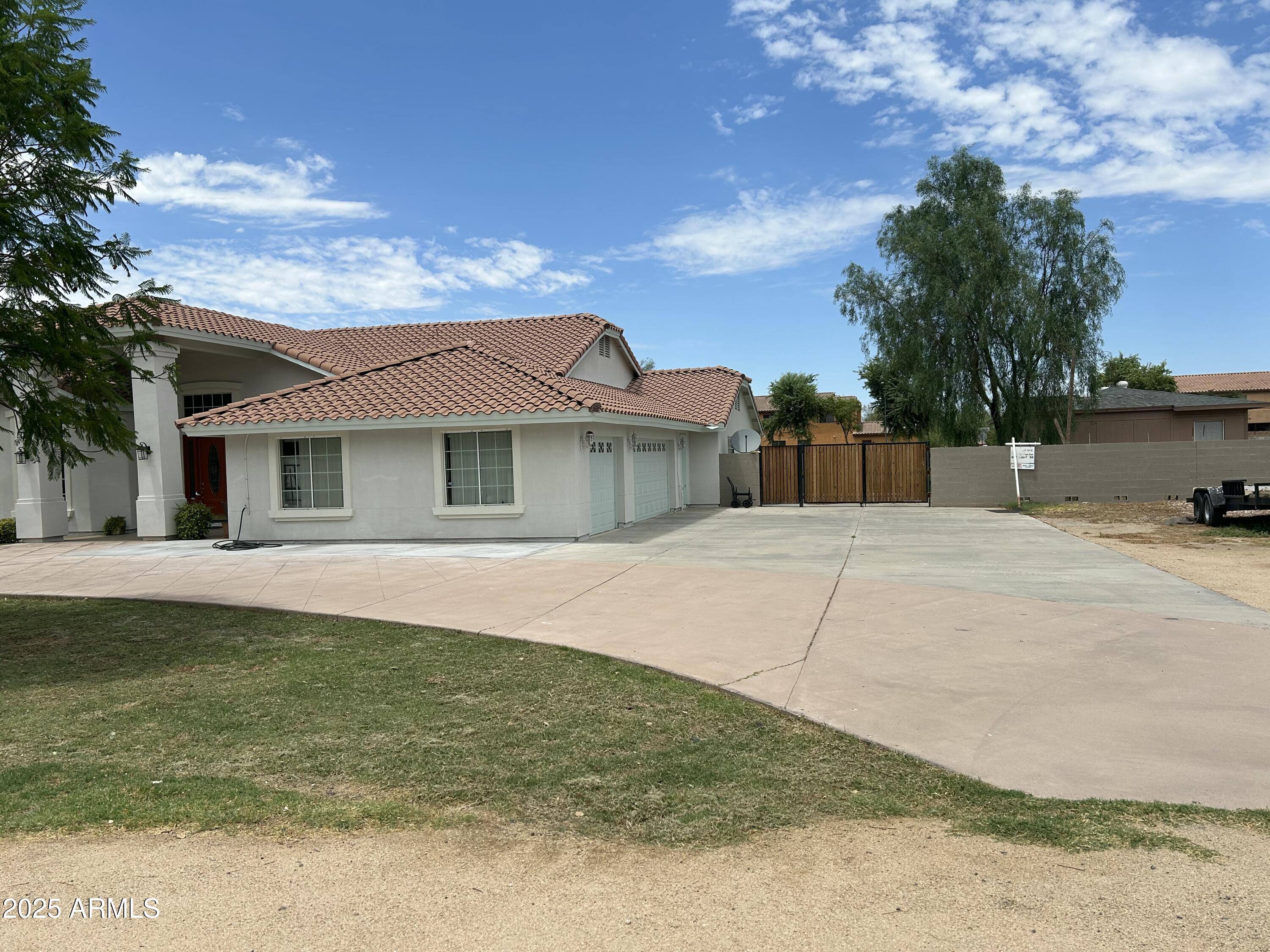 5238 W CALDWELL Street