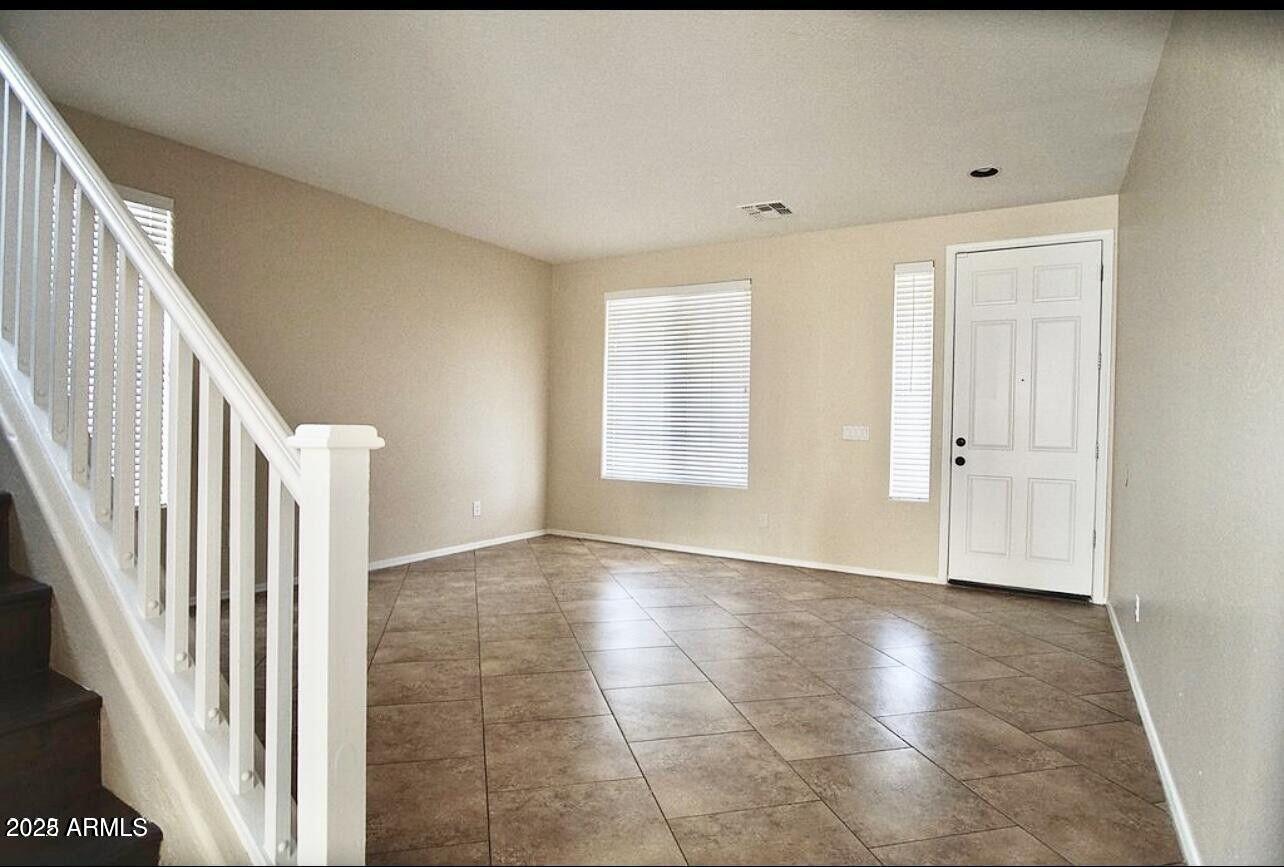 6815 W MORNING VISTA Drive