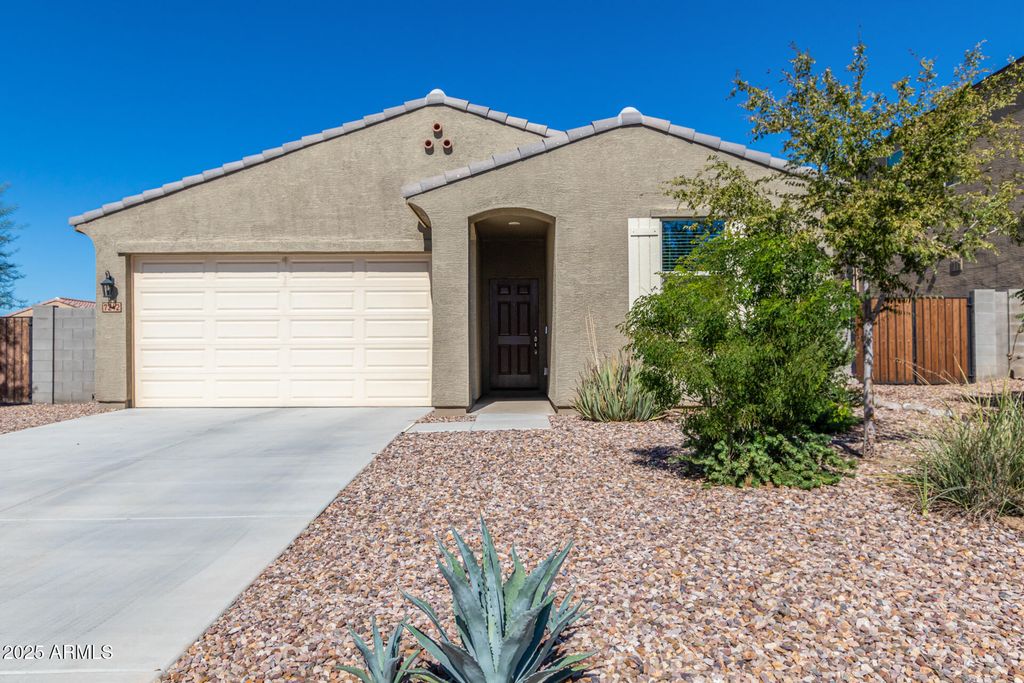 Photo of 7242 E Teal Way, San Tan Valley, AZ 85143 (MLS # 6956921)