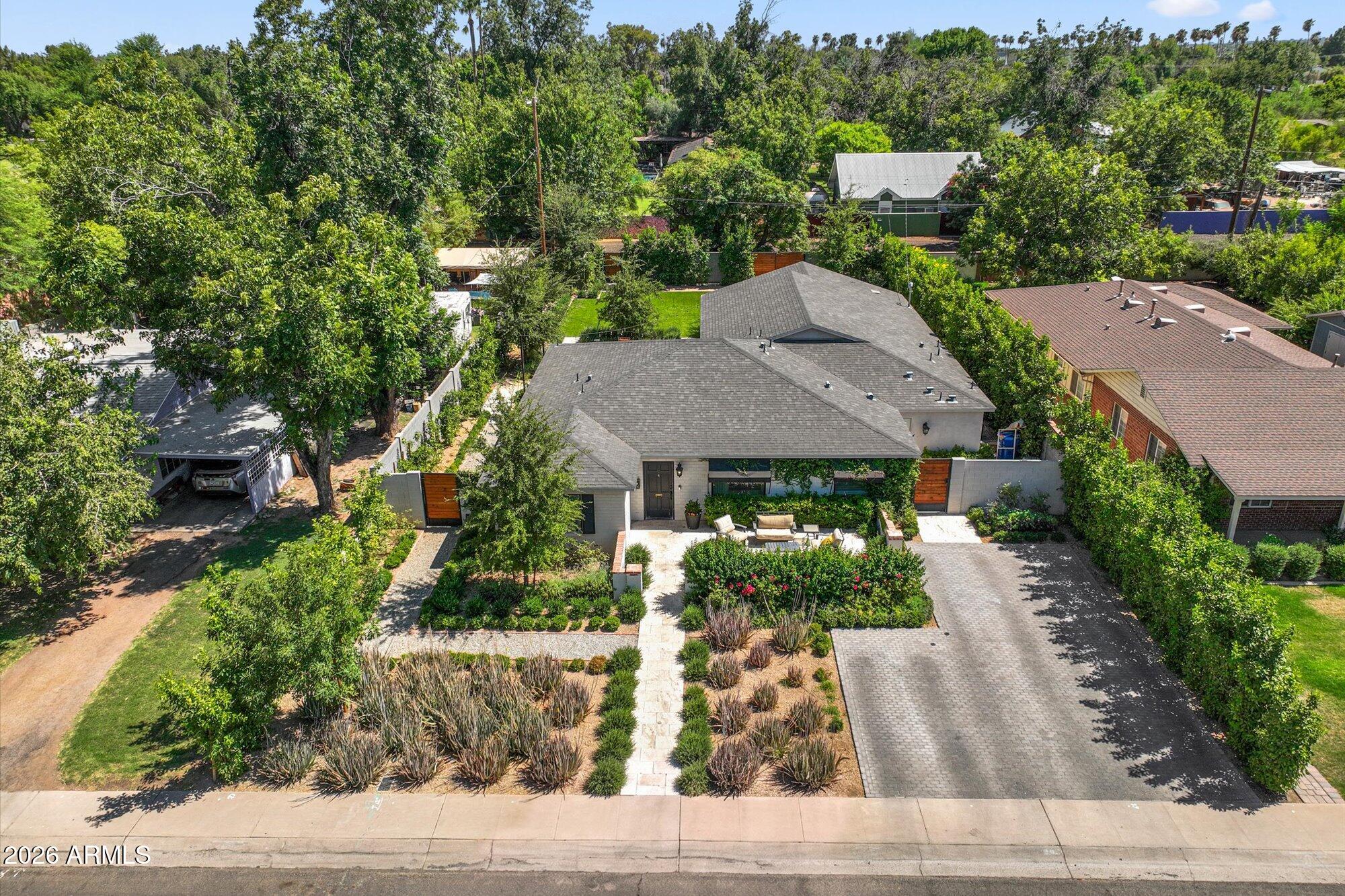 301 E 14TH Street