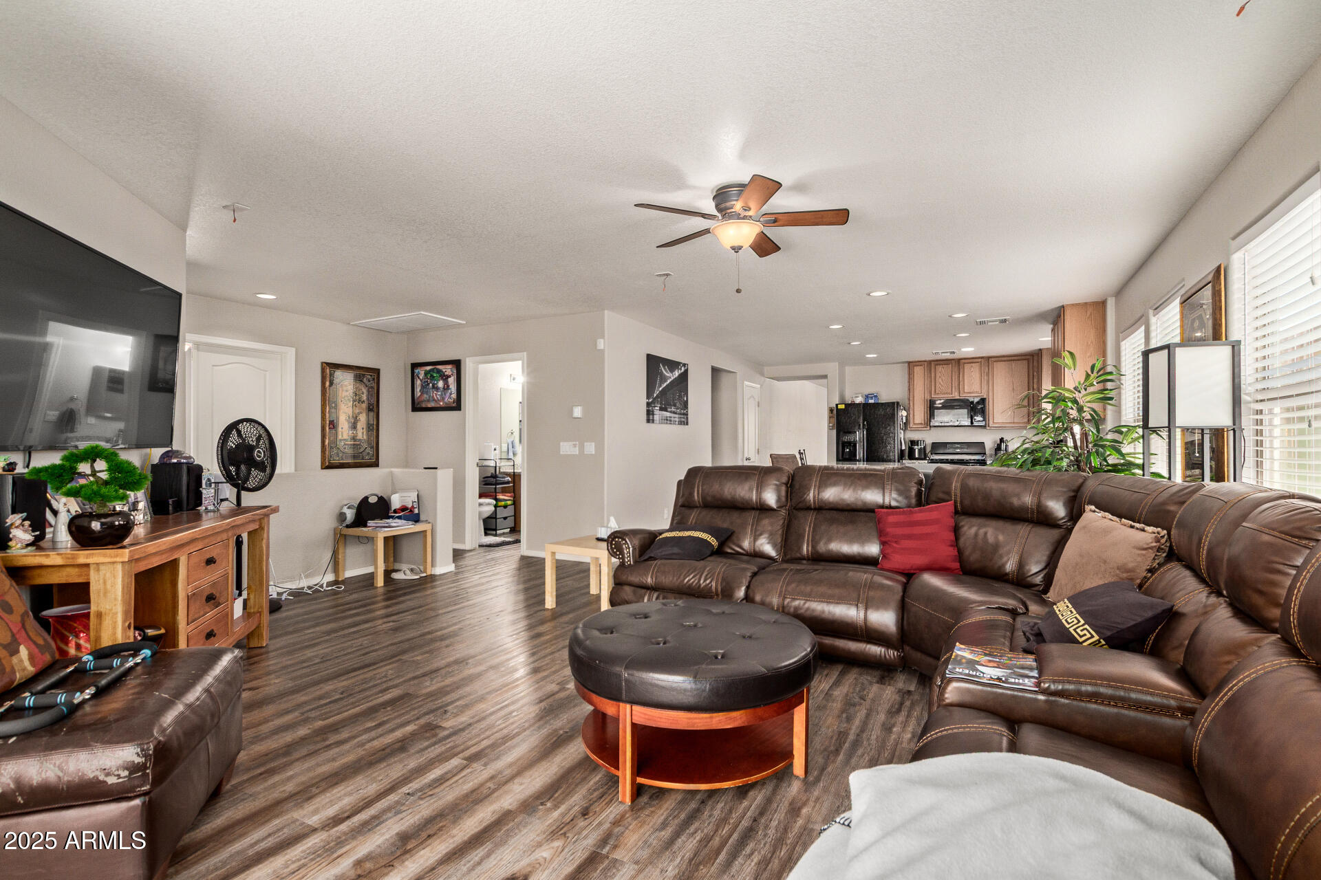 809 E COWBOY COVE Trail