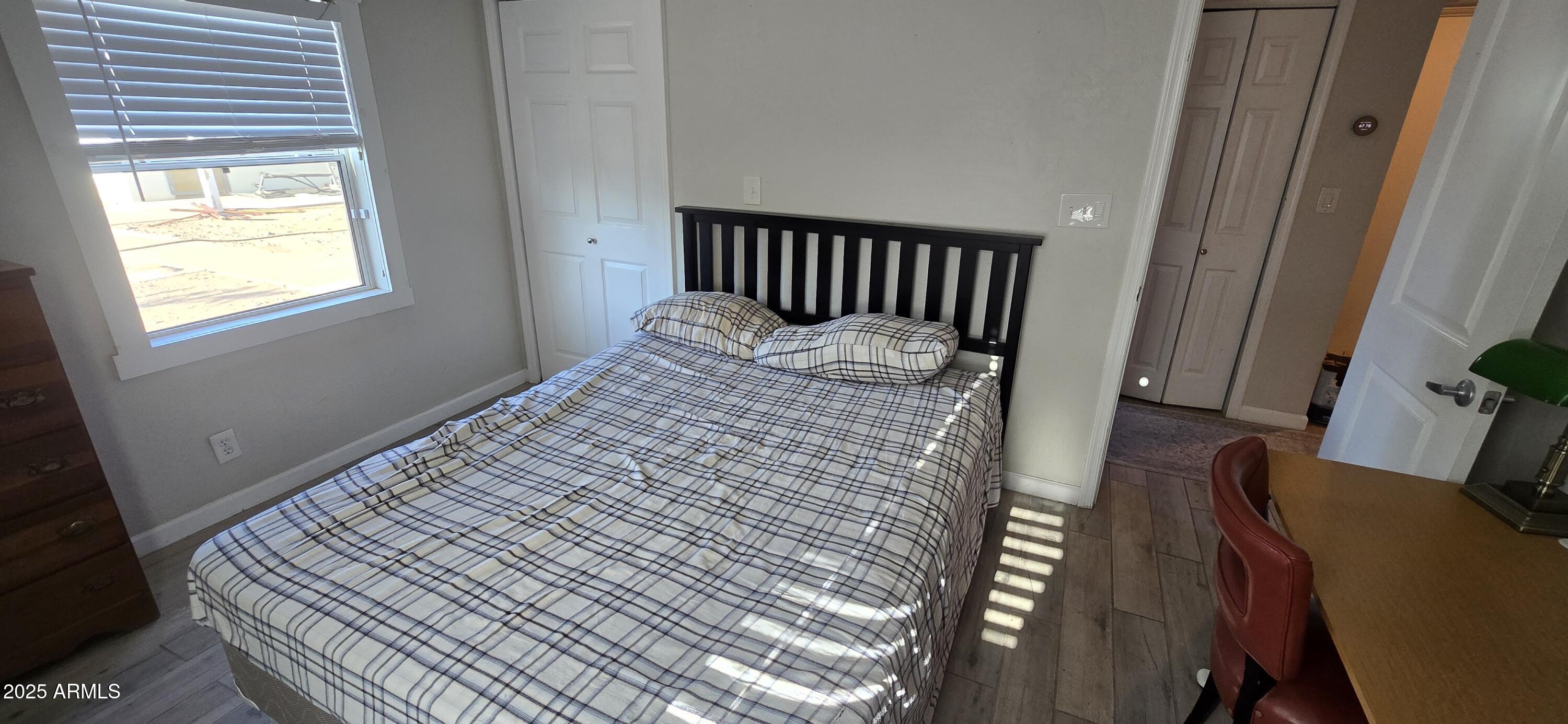 1122 E FILLMORE Street