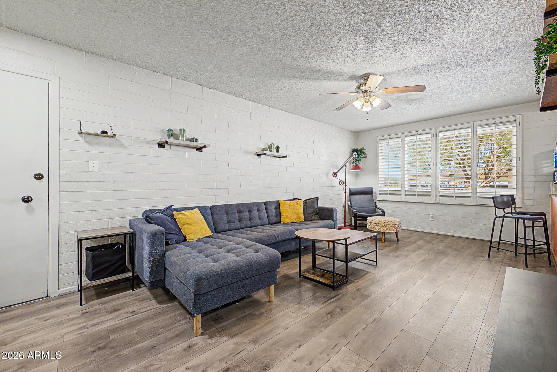 8211 E GARFIELD Street J111