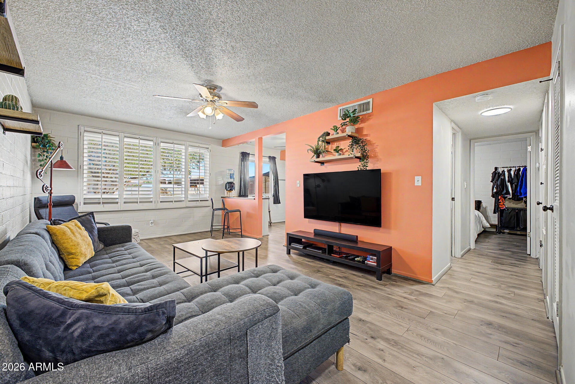 8211 E GARFIELD Street J111