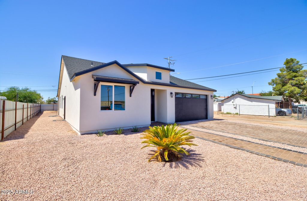Photo of 461 W Lindbergh Avenue, Coolidge, AZ 85128 (MLS # 6926154)