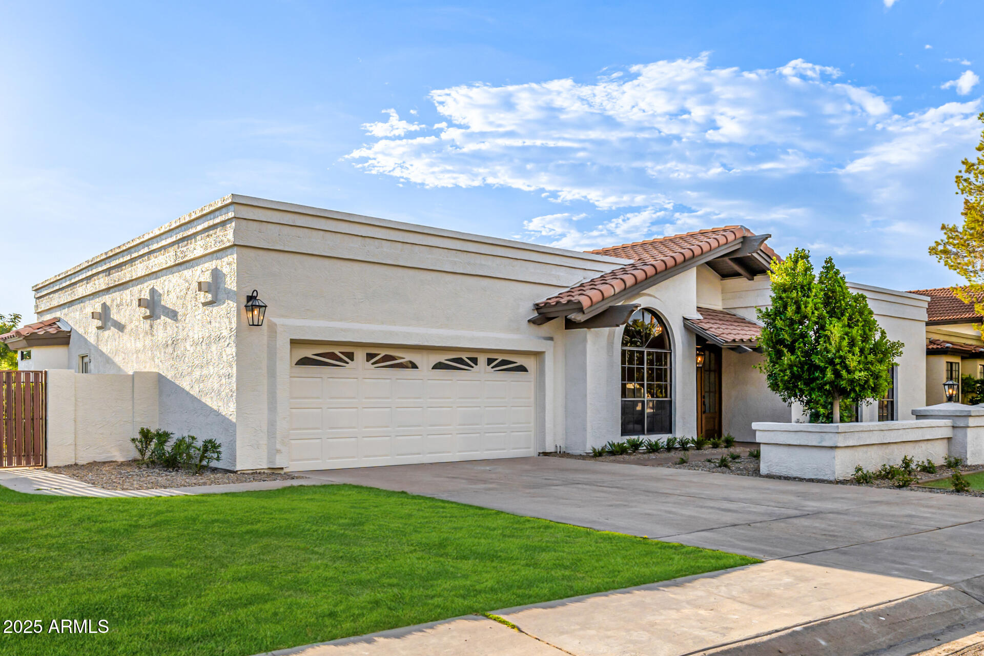 9826 N 83RD Place