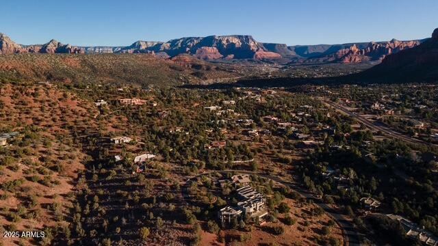 25 SCENIC Drive -