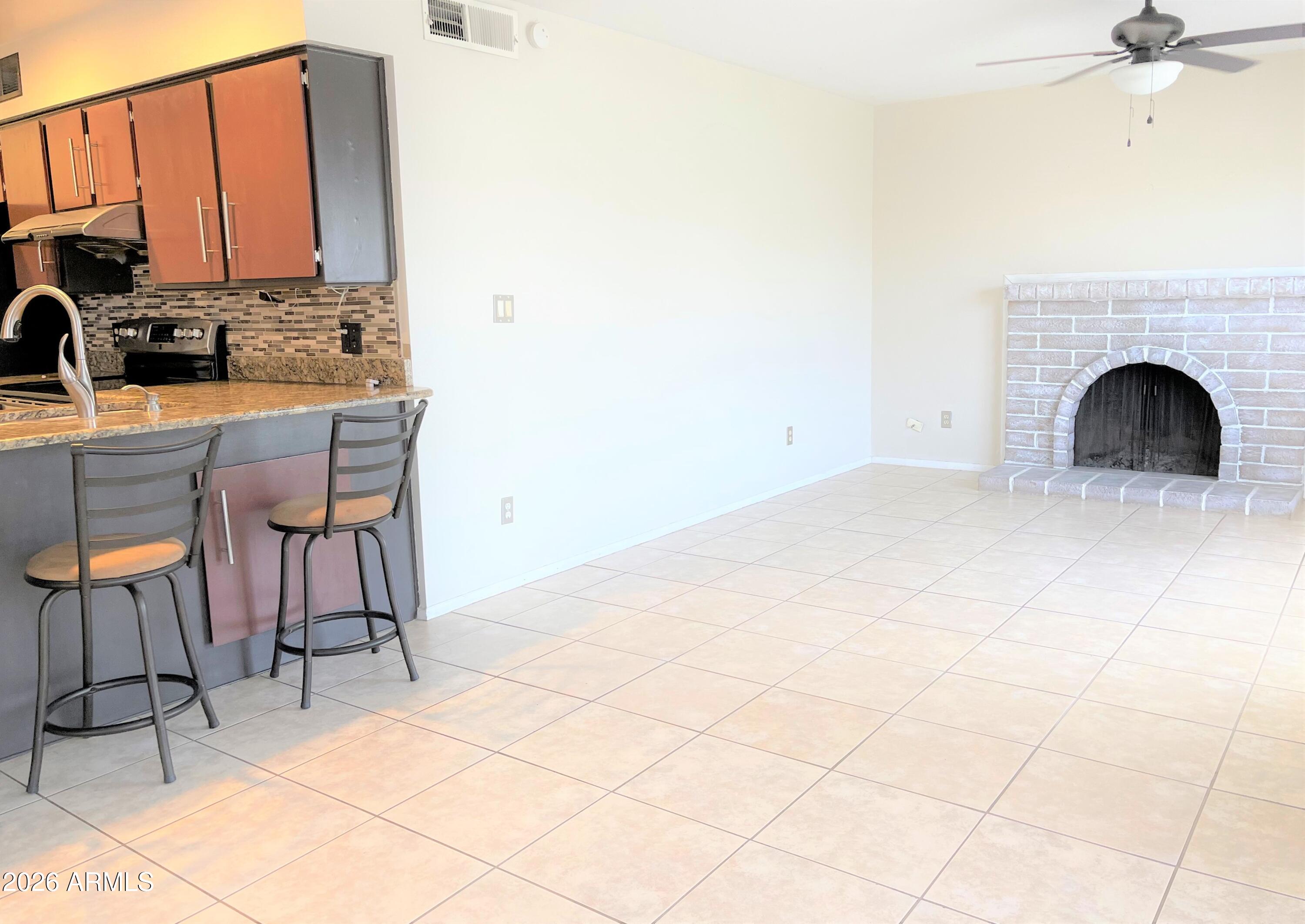 3501 W Detroit Street