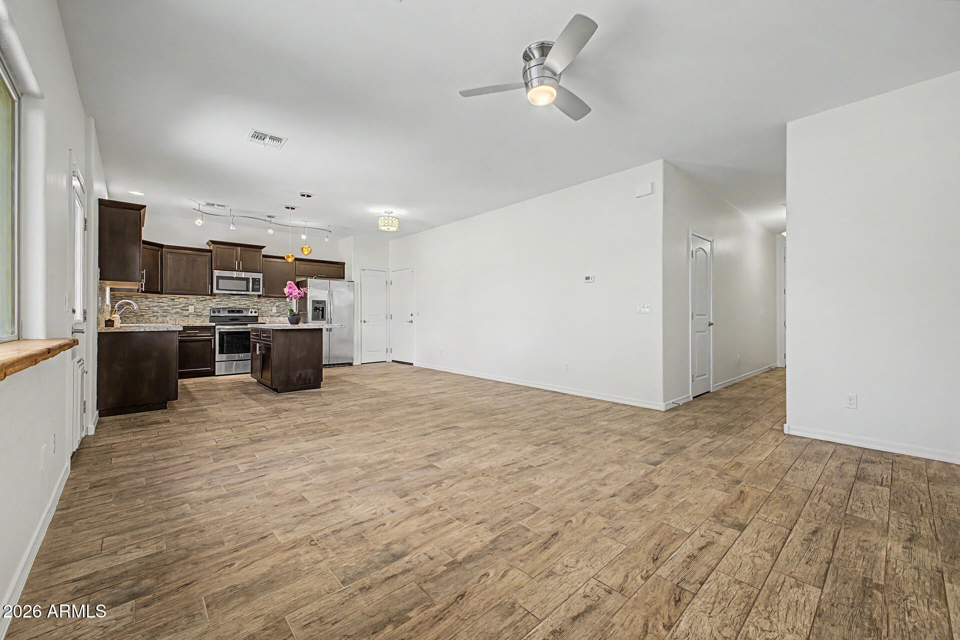 3345 E PINCHOT Avenue 12