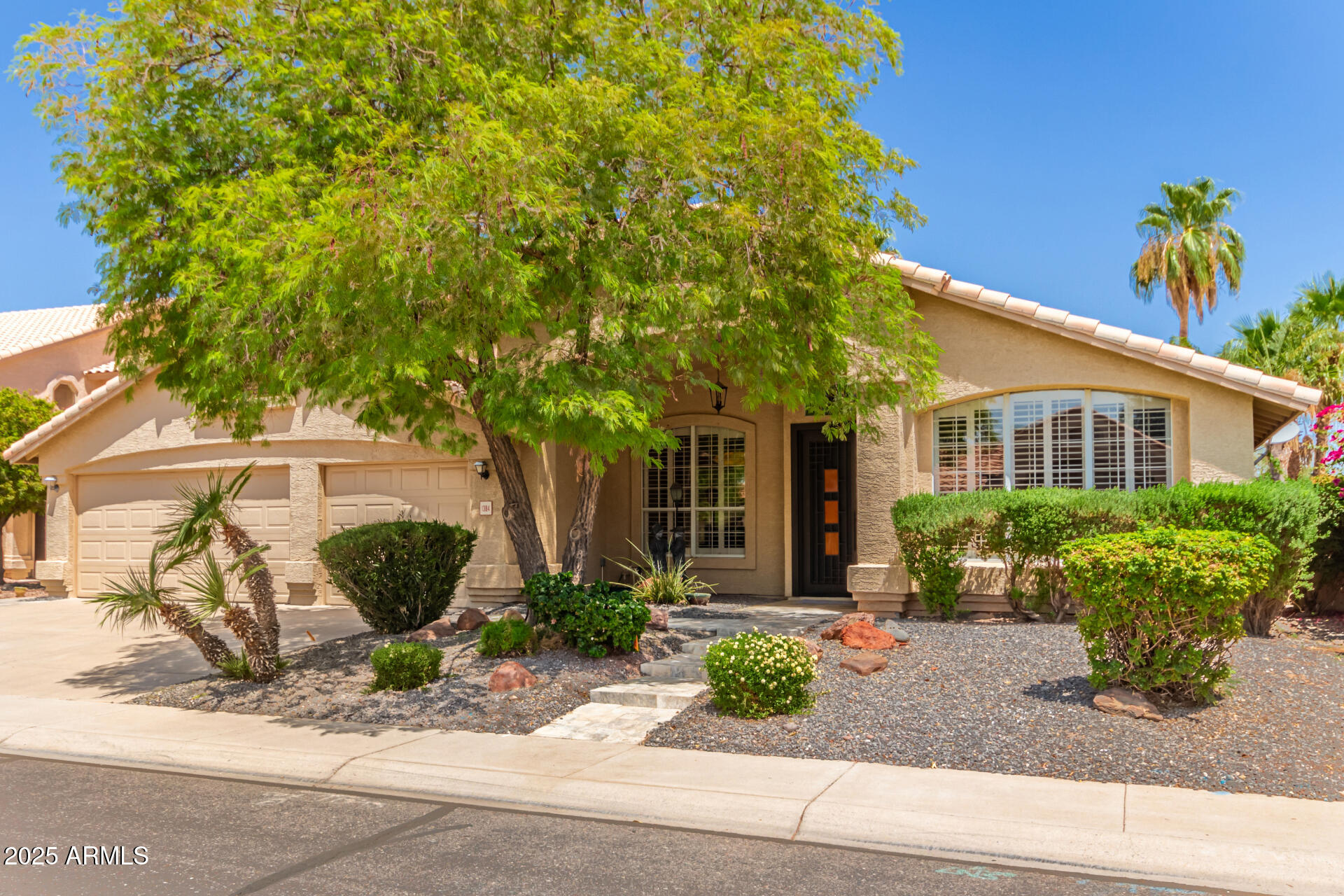 1384 W ORIOLE Way
