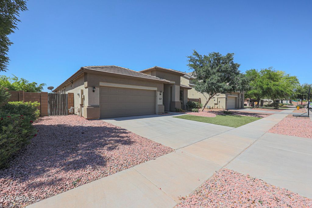 Photo of 11863 W Alvarado Road, Avondale, AZ 85392 (MLS # 6923682)