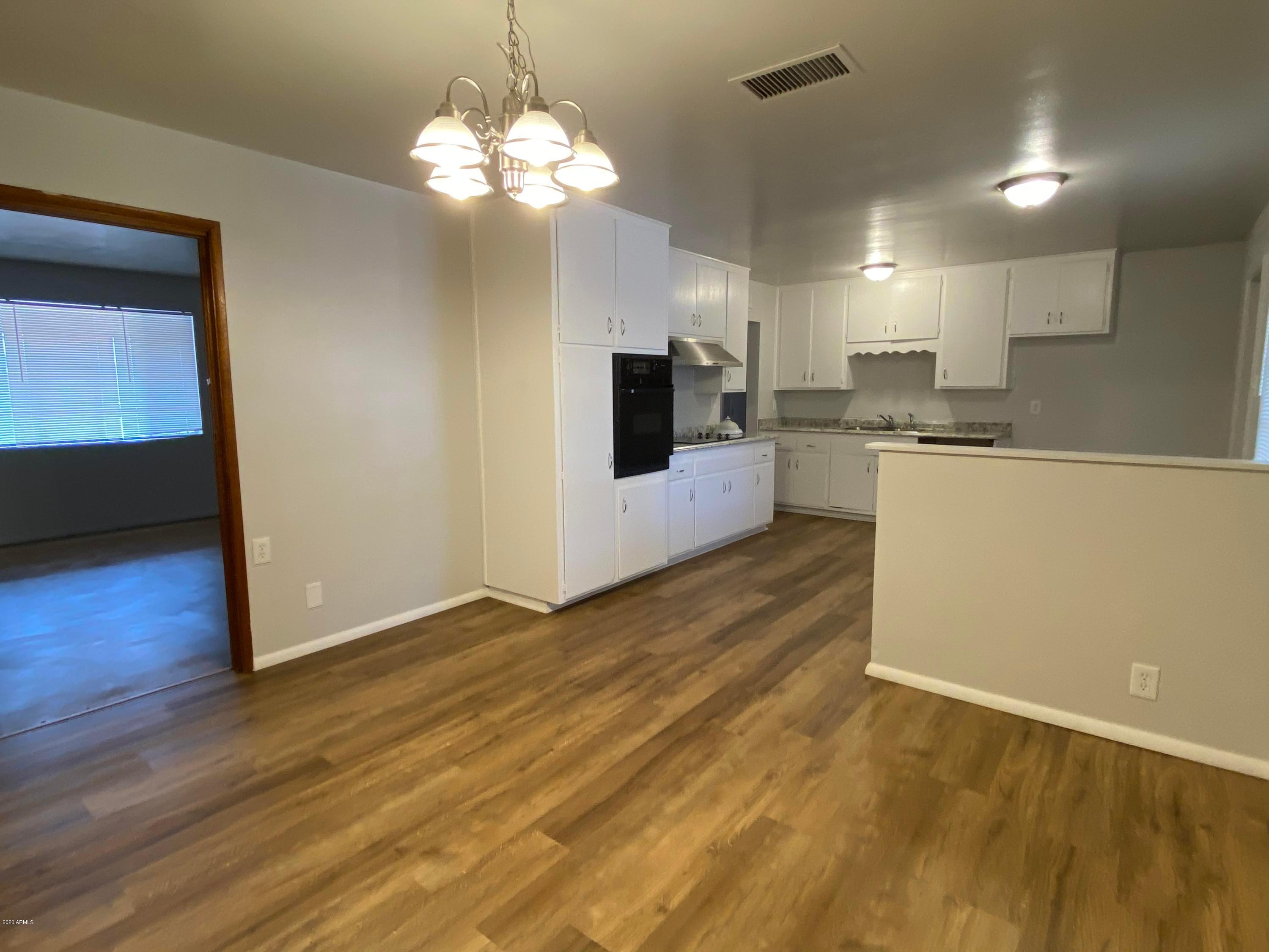 1014 W 17th Place MH