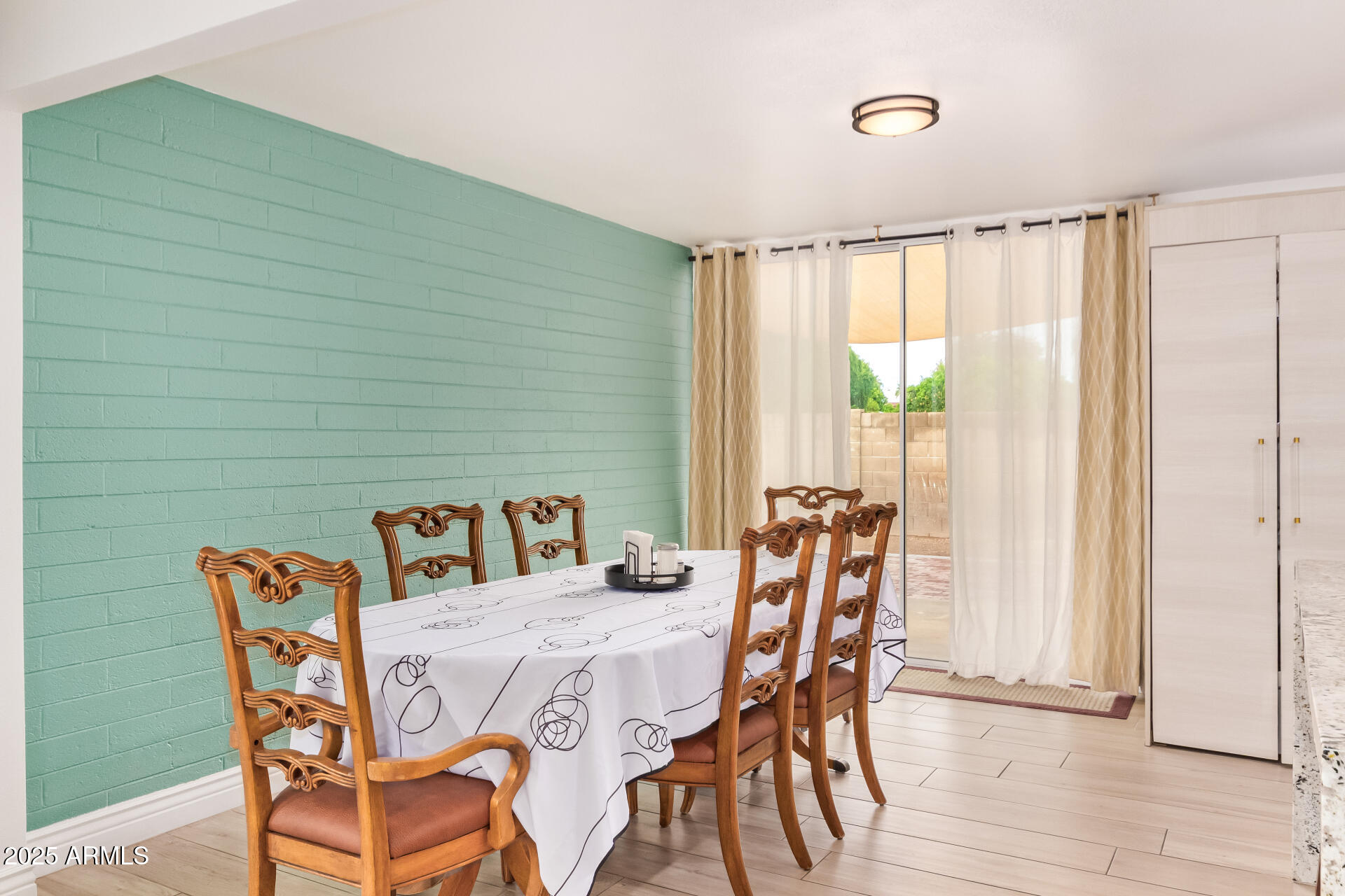Homes 4 213 E LA MAR Boulevard