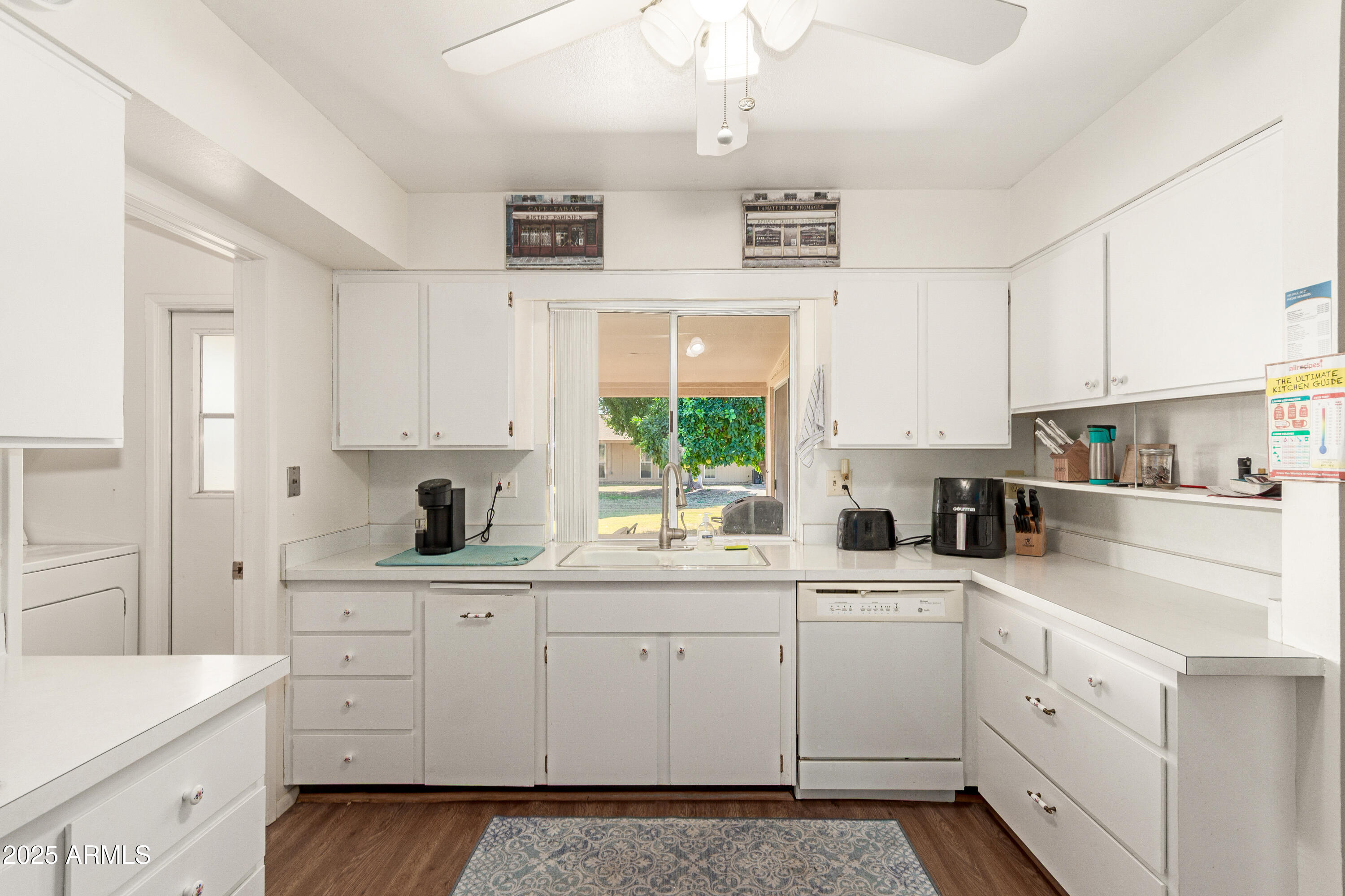 9437 W Long Hills Drive