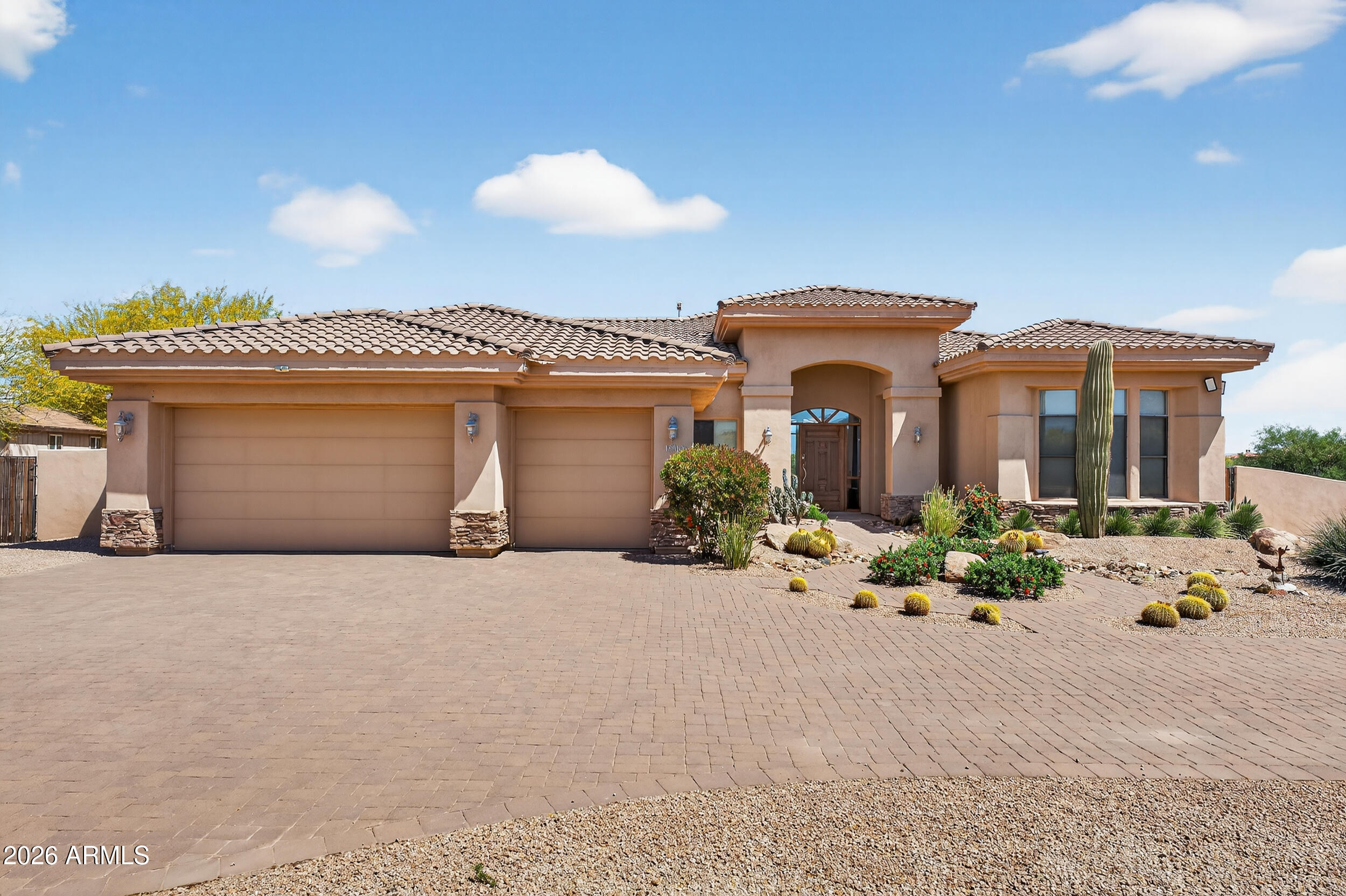 13912 E CAVEDALE Drive