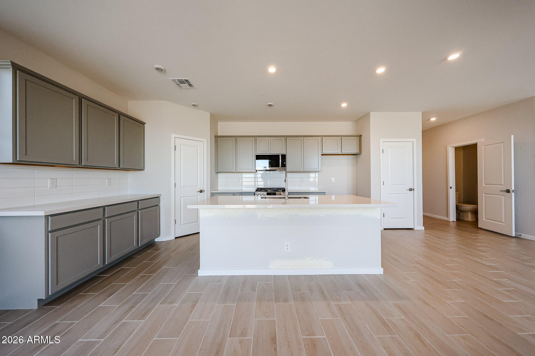 5899 E SIDEOATS Way
