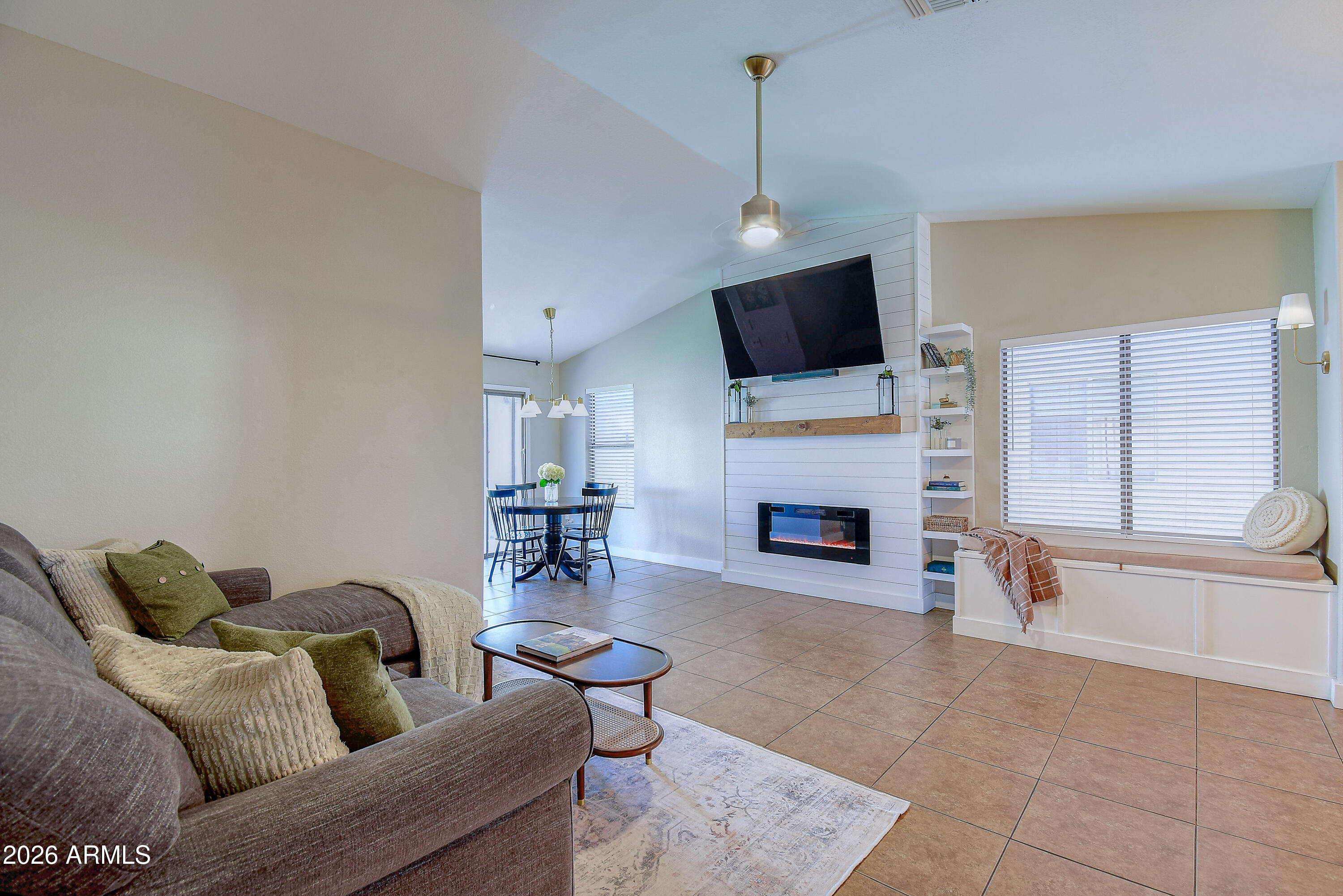 2332 E STOTTLER Drive