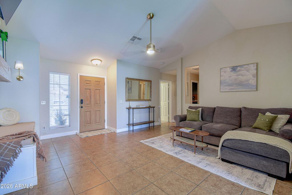 Photo of 2332 E Stottler Drive, Gilbert, AZ 85296 (MLS # 7015532)