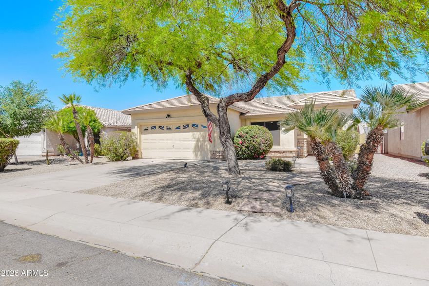 Pristine home in a desirable Gilbert location! This updated property in Cottonwoods Crossing features a new AC (2024), new appliances, fresh interior paint, updated baseboards, new light fixtures, updated kitchen and bathrooms, modern ceiling fans, and smart home features. Washer/Dryer convey with property!

Soaring vaulted ceilings create an open, airy feel, making the home live larger than its square footage. Updated bathrooms and thoughtful upgrades make it move-in ready. The private backyard offers low-maintenance landscaping and space for a future pool or outdoor living. 

Conveniently near SanTan Village, Agritopia, Topgolf Gilbert, dog parks, and Downtown Gilbert, with easy access to shopping, dining, and freeways. MAKE THIS YOUR NEW HOME TODAY!