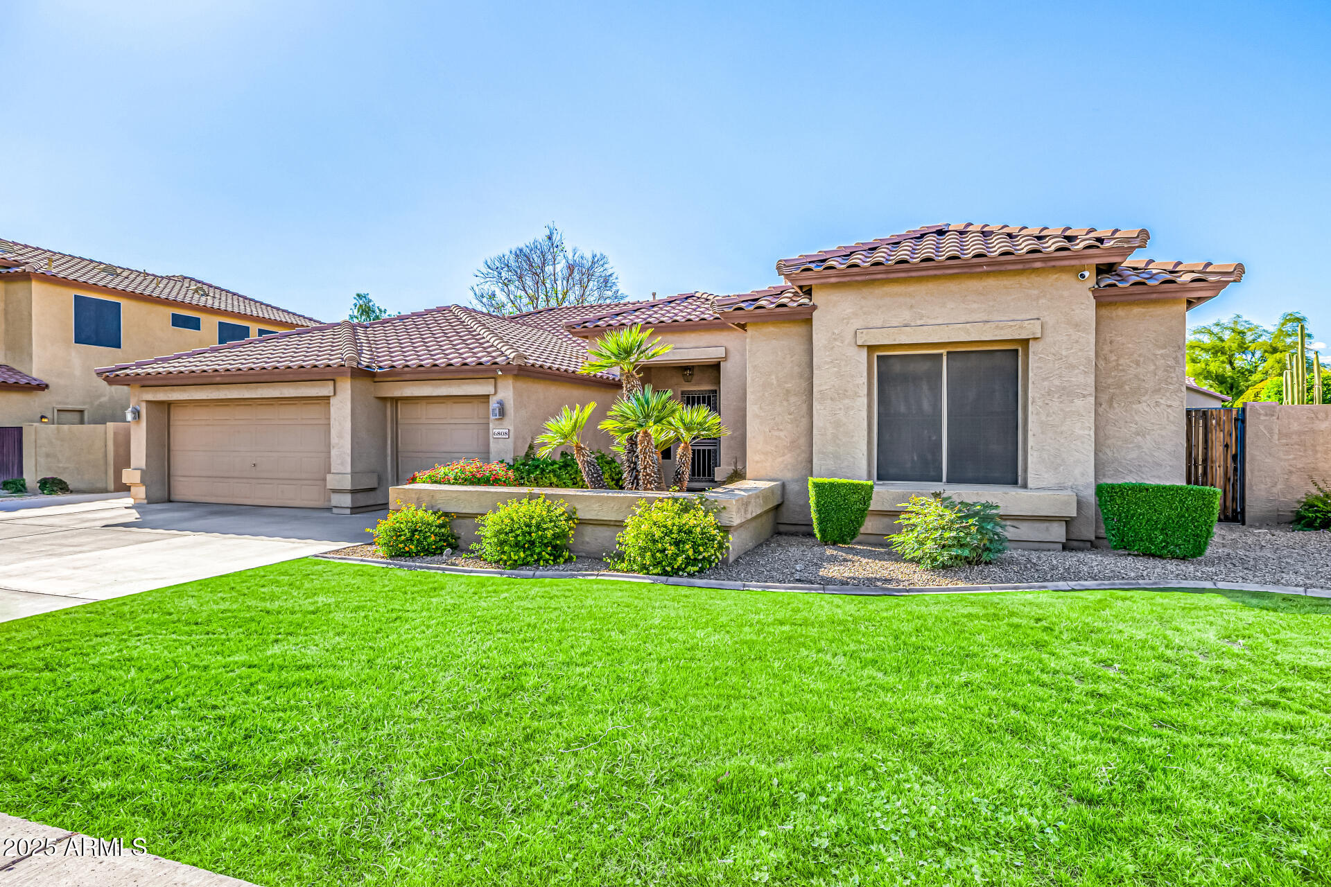6808 W ANGELA Drive