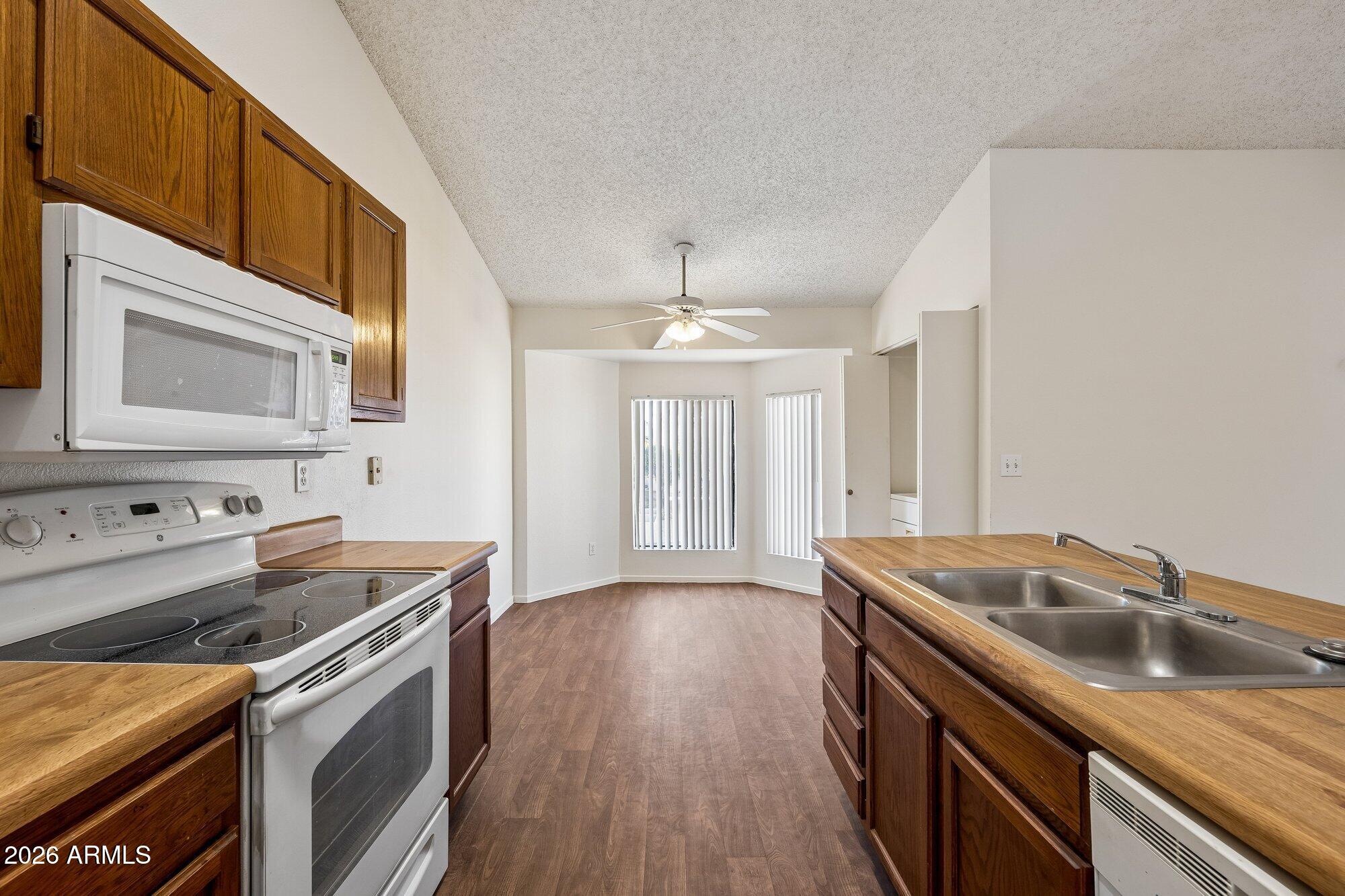 5236 W PEORIA Avenue 239