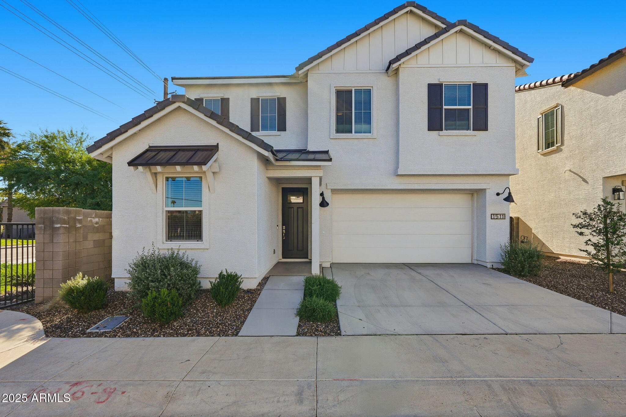 1511 W SIERRA VISTA Drive