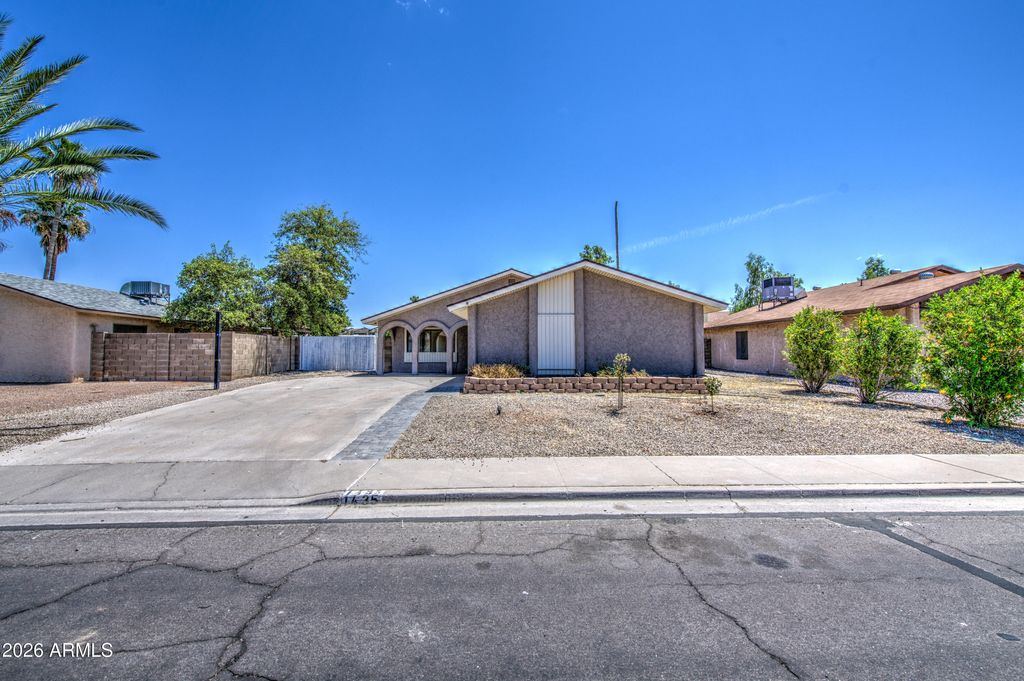 Photo of 1435 S Date, Mesa, AZ 85210 (MLS # 7029186)